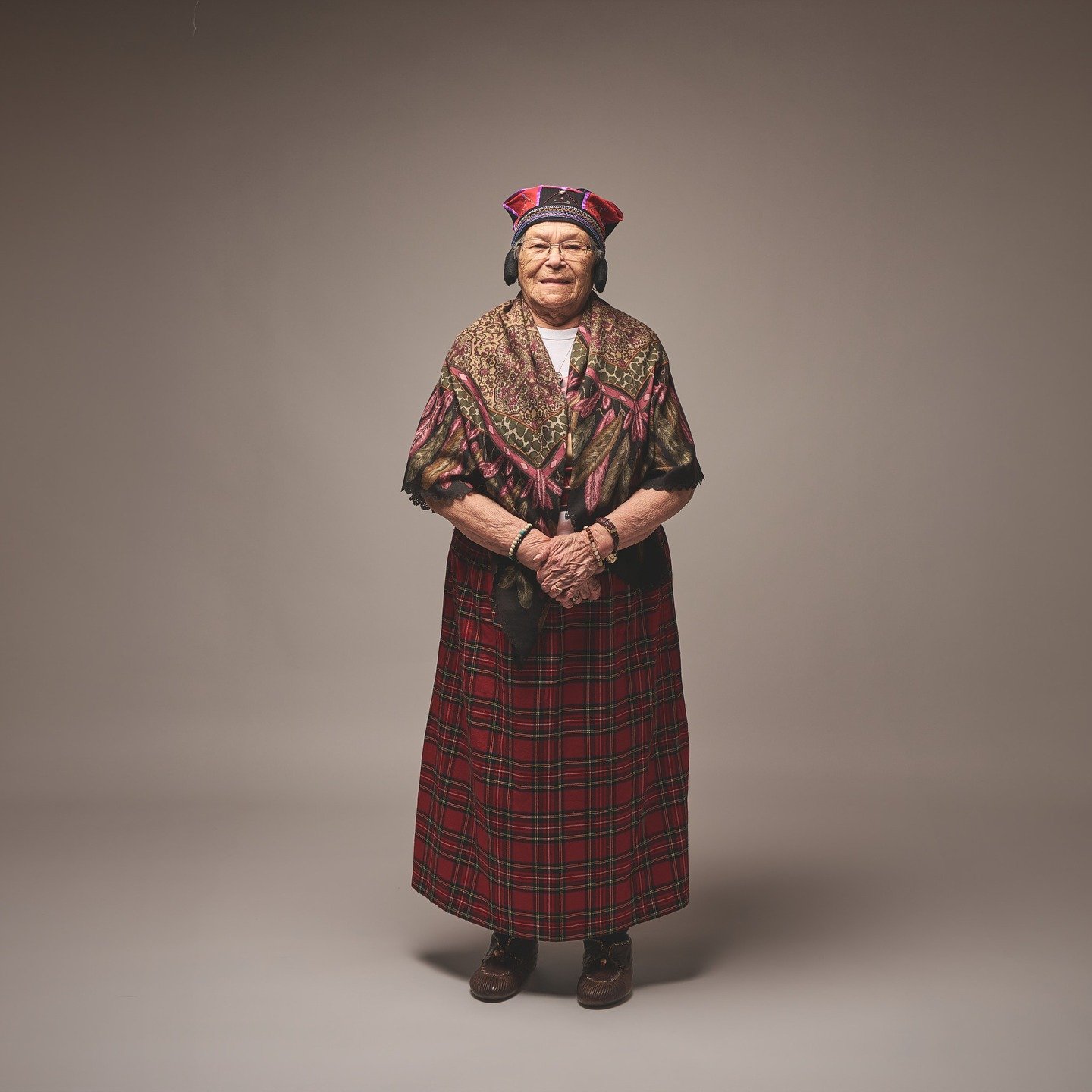 Je reprends un projet personnel que j&rsquo;avais mis sur pause, un projet qui me tient &agrave; c&oelig;ur.
J&rsquo;ai eu la chance de rencontrer des a&icirc;n&eacute;s d&eacute;sireux de transmettre leur message &agrave; travers des entrevues, afin