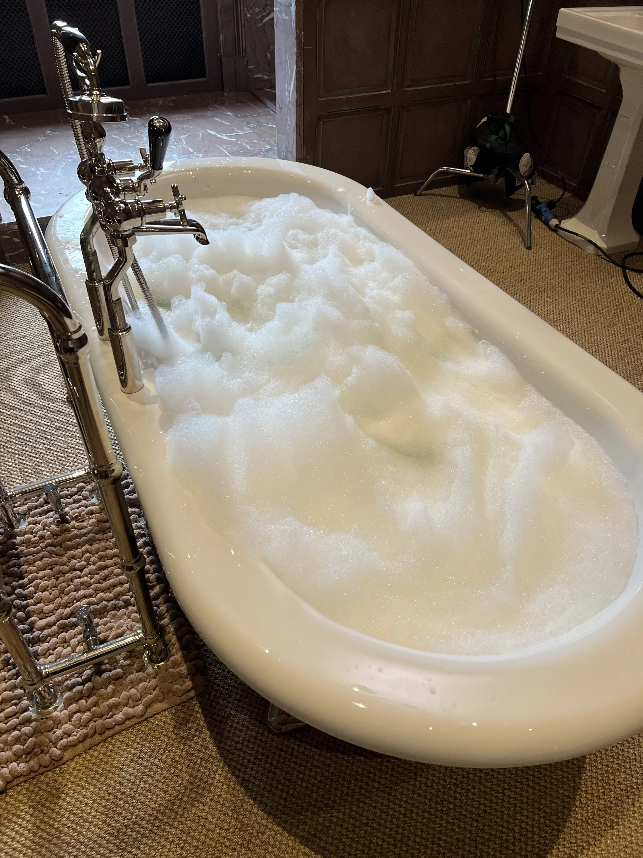 S1 Alan's Deep Bath. We filmed bits here but they didn't use it, it was a bit out there...