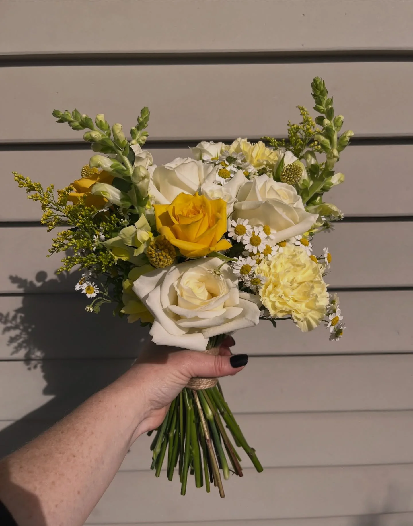Fresh whites and yellows for Kaylee 💛