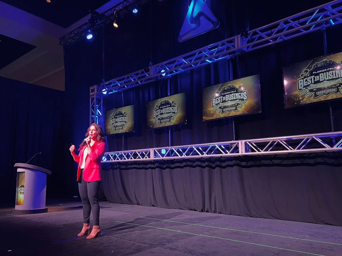 Yesterday was one of the most rewarding keynotes I have ever done and one I will never forget. Looking out into a room of 5,600+ members of @fblafl locked in to learn about how we can all go #FromBesttoBetter was incredible. 
I got to speak with man