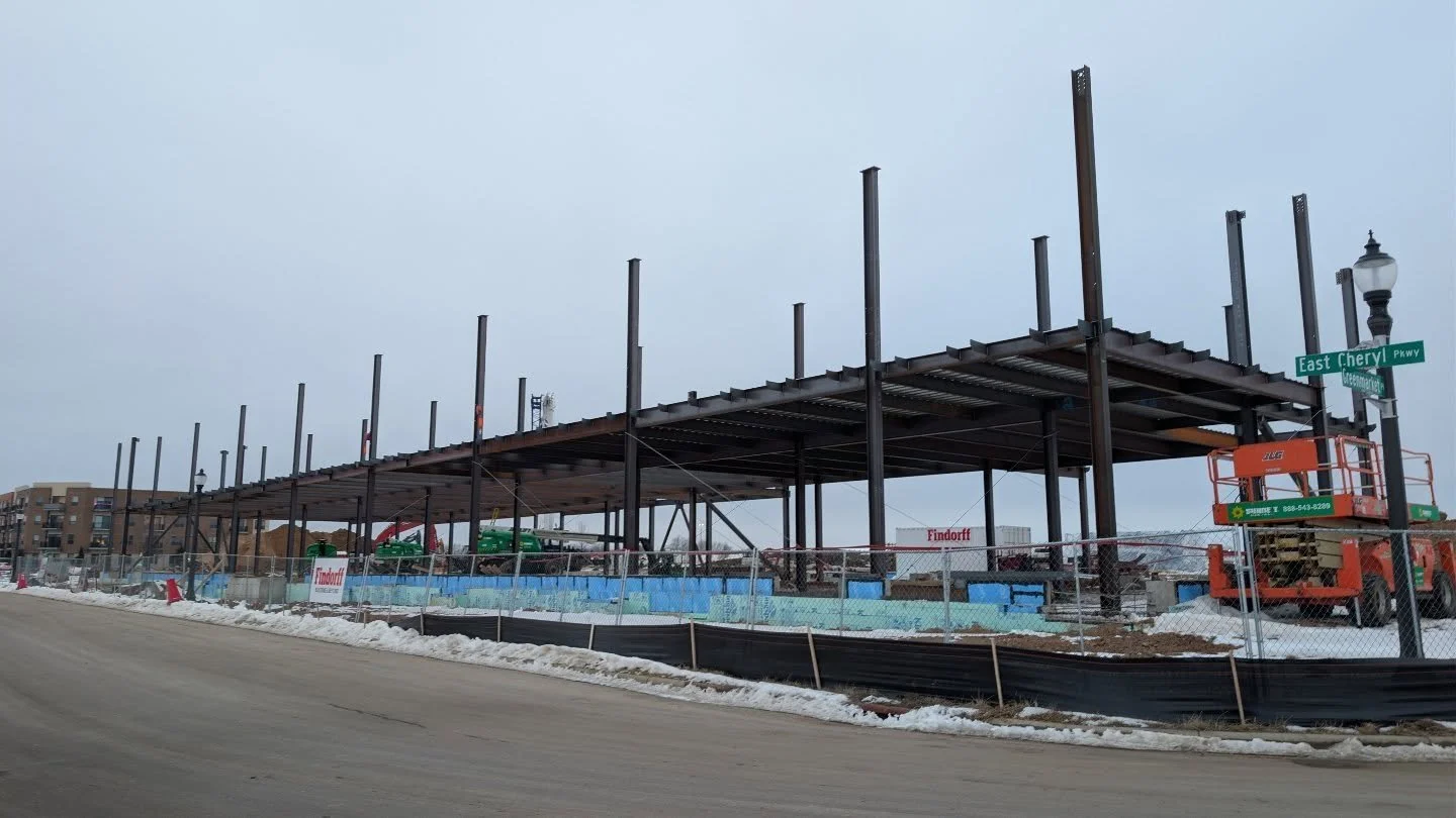 Have you been through Uptown lately? Things are looking a bit different! The metal structure for the @uw_health/@unitypointhealth/Lifepoint rehab hospital has emerged from the snow, and construction moving along at the Lido Apartments next door. 

Bo