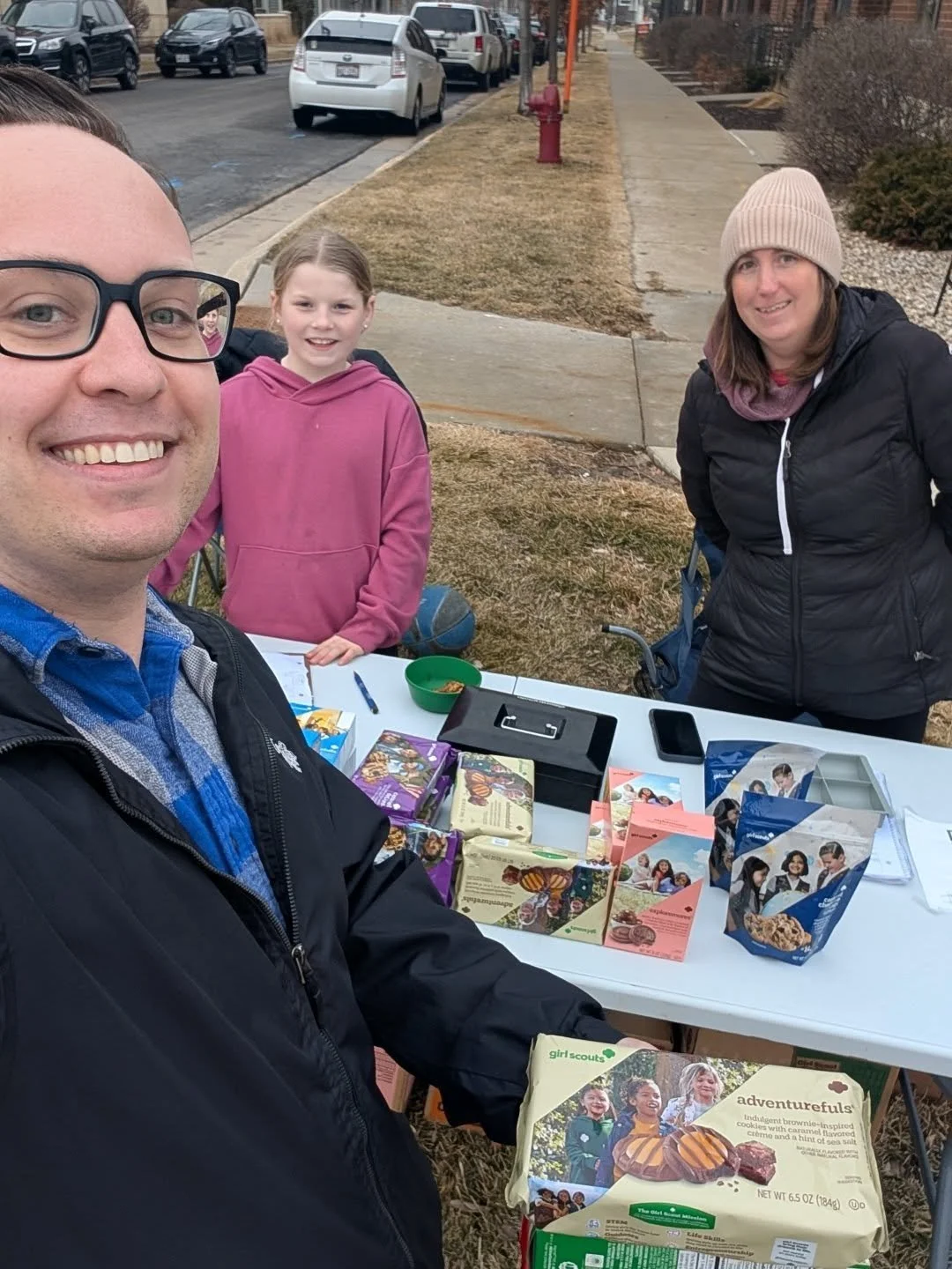 This is not a drill -- it's Girl Scout cookie season! Happy to support a budding entrepreneur here in District 3 who picked a great spot by Kwik Trip. @girlscouts #FitchburgWI