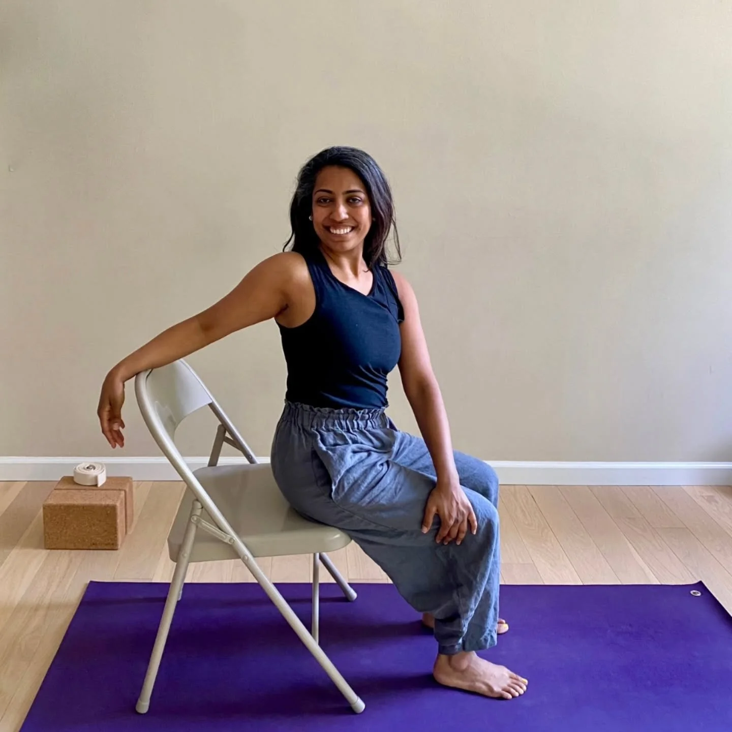 Chair yoga is great for everyone - those who do not find mat yoga accessible, those of us sitting at a desk all day, and those who want to remove the balancing out and focus on their movements and posture. It mirrors traditional yoga poses in a seate