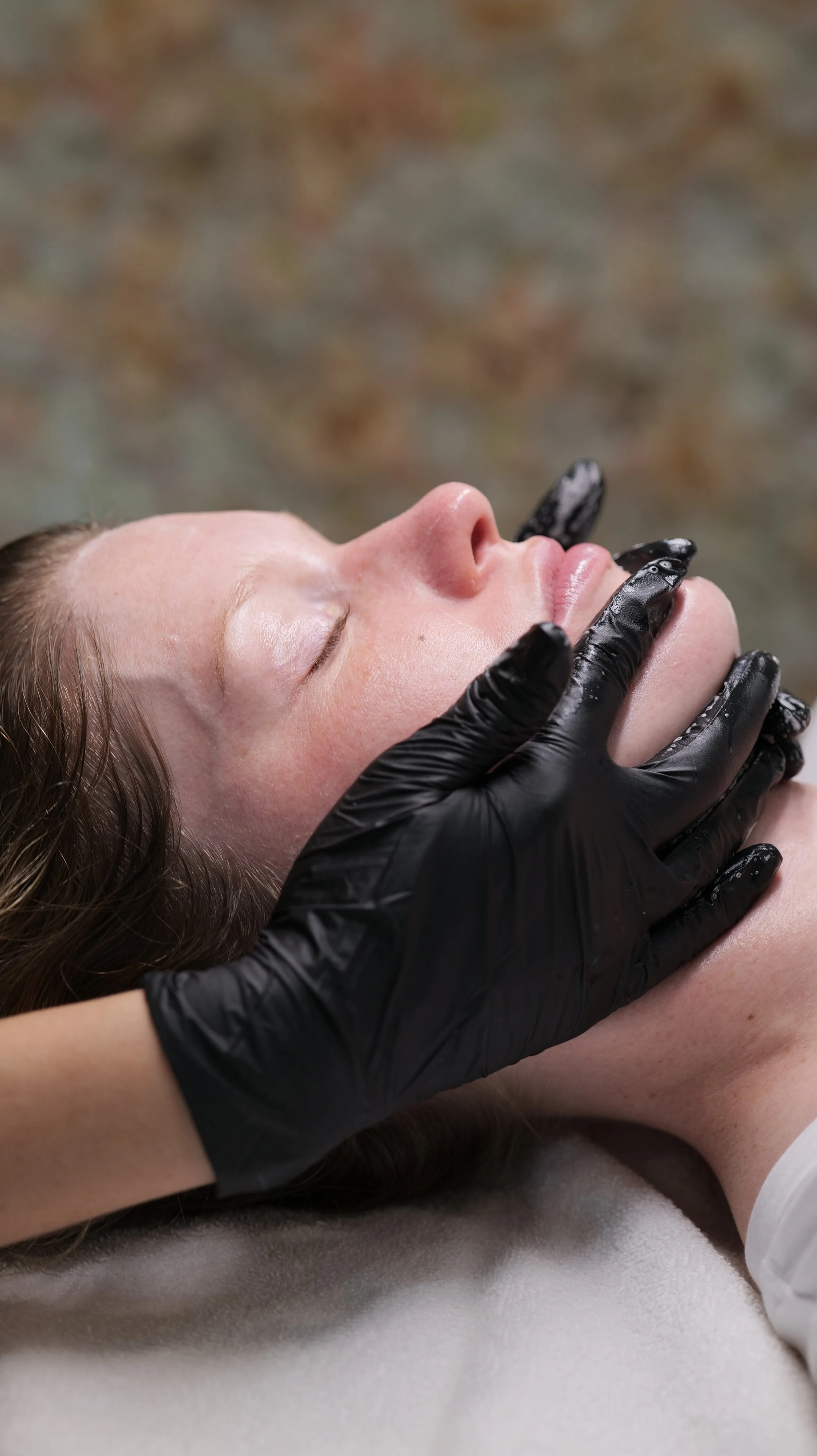 The Benefits of Regular Facial Massage: Sculpting, Detox, and Tension Relief
