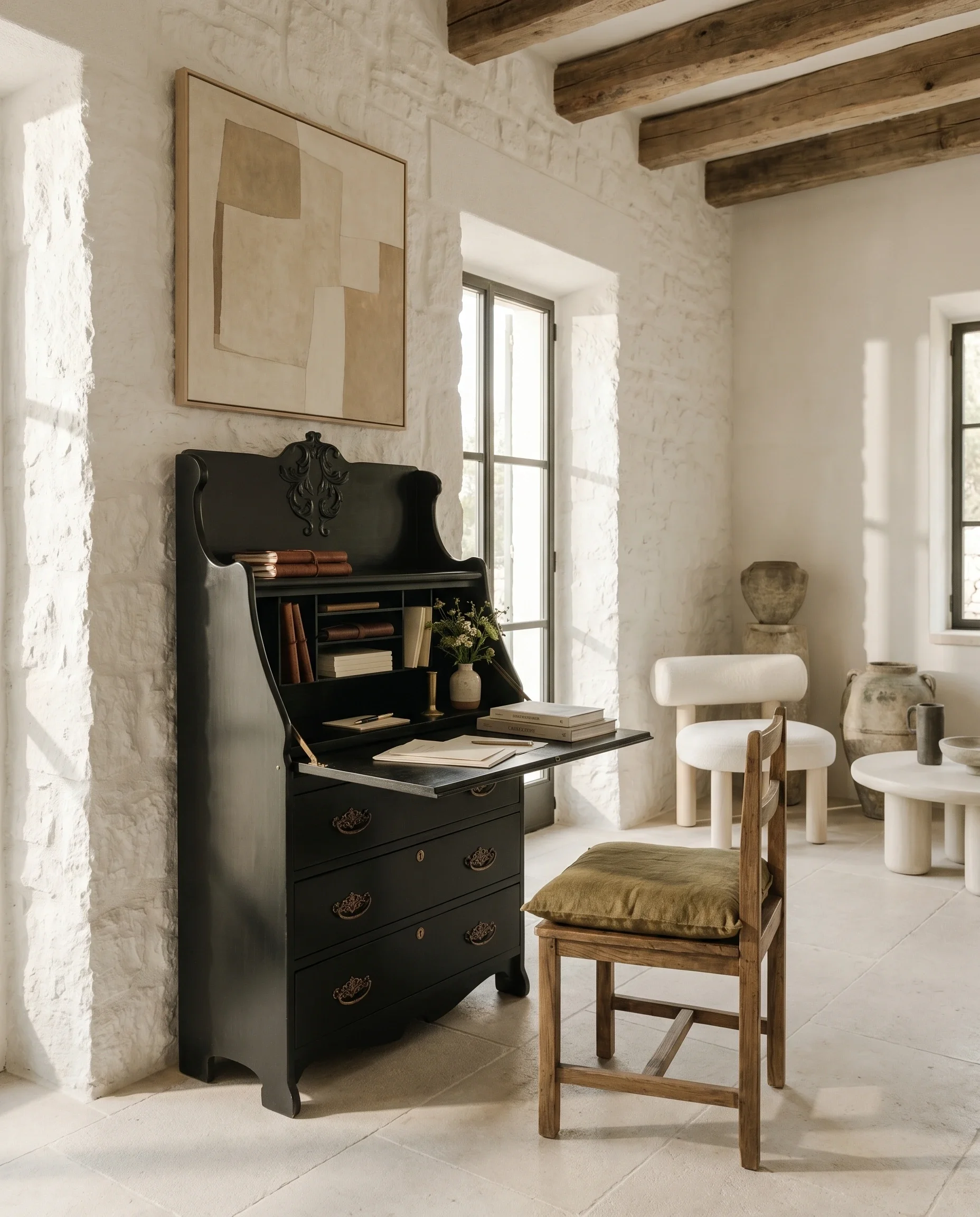 Caligra_Noir_Open_in_Mediterranean_Villa_Home_Office.webp