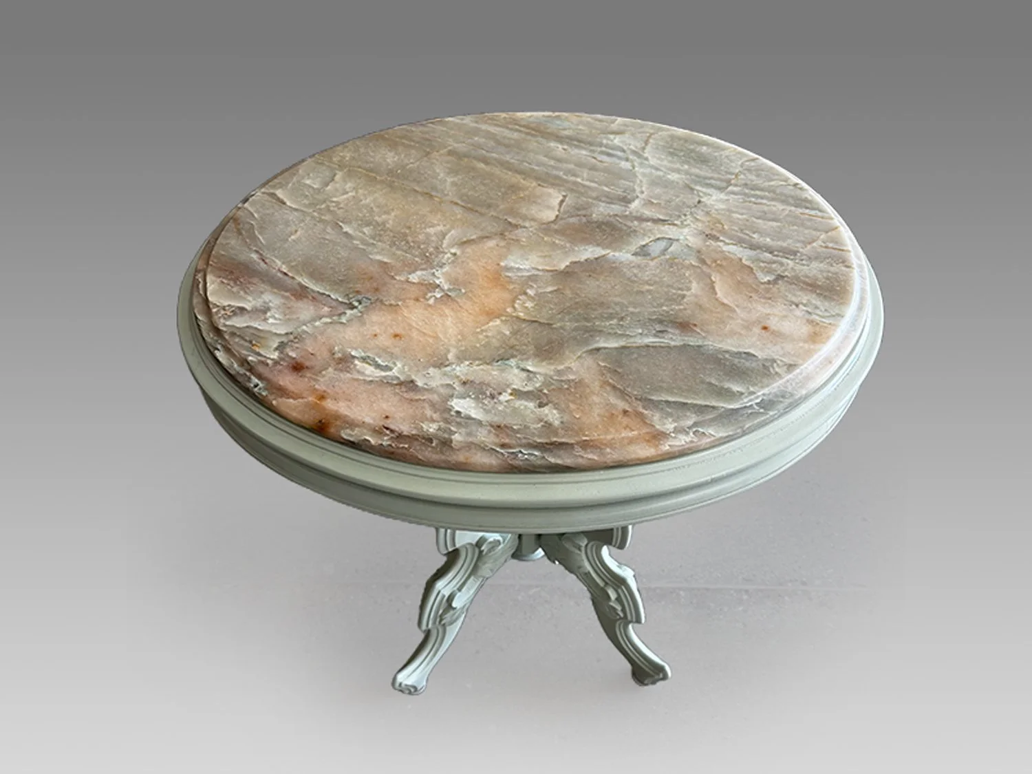 Alexandrita quartzite top surface showing natural grey and amber mineral veining