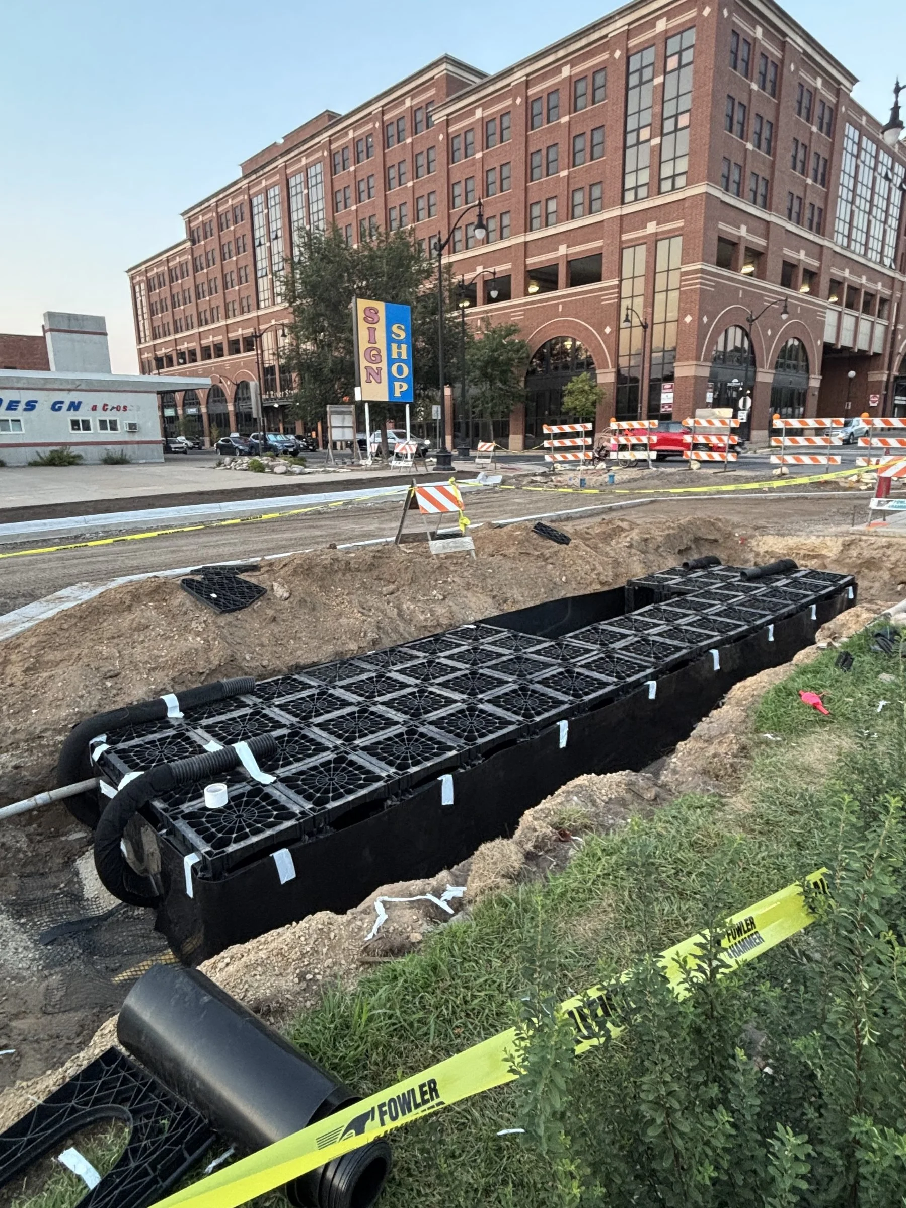 Stormwater chamber installation at commercial building
