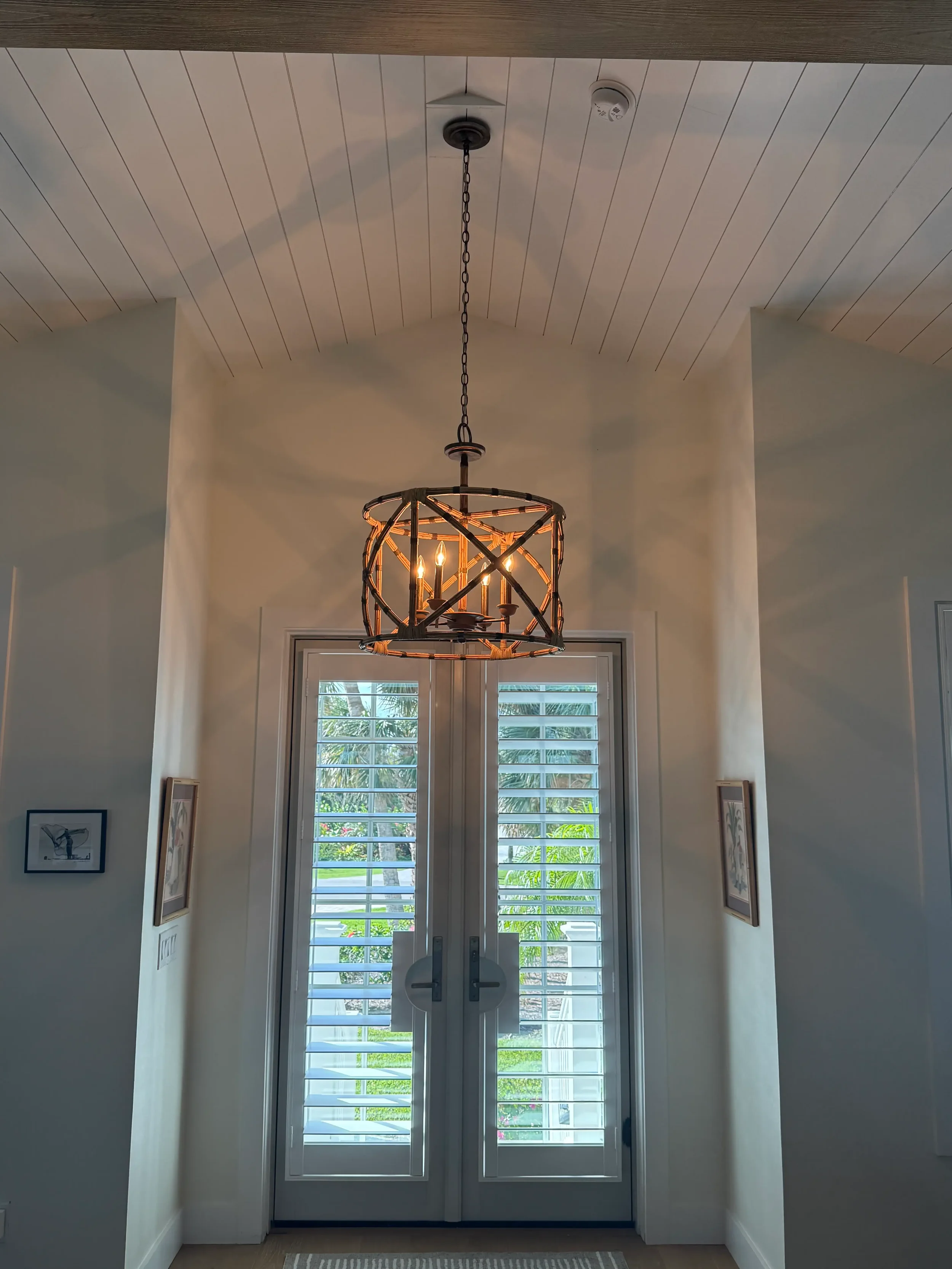 Discover Ryno Electric's licensed, insured, and expert electrical services, including Lighting / Fan Installs and Upgrades, Landscape Lighting, Surge Protection, Troubleshooting / Diagnostic, Remodel, Residential and Commercial Services, Panel Upgrad