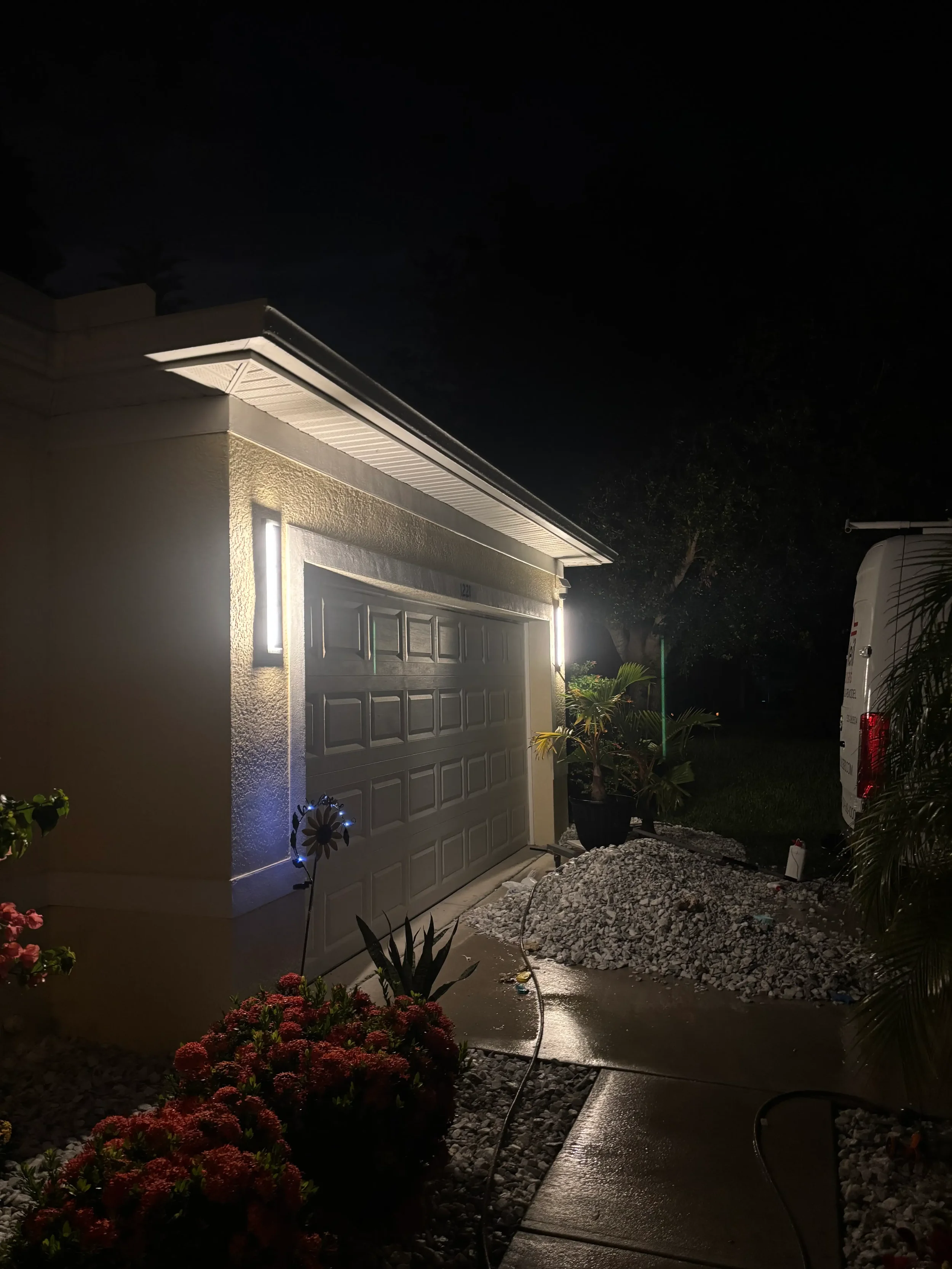 Discover Ryno Electric's licensed, insured, and expert electrical services, including Lighting / Fan Installs and Upgrades, Landscape Lighting, Surge Protection, Troubleshooting / Diagnostic, Remodel, Residential and Commercial Services, Panel Upgrad