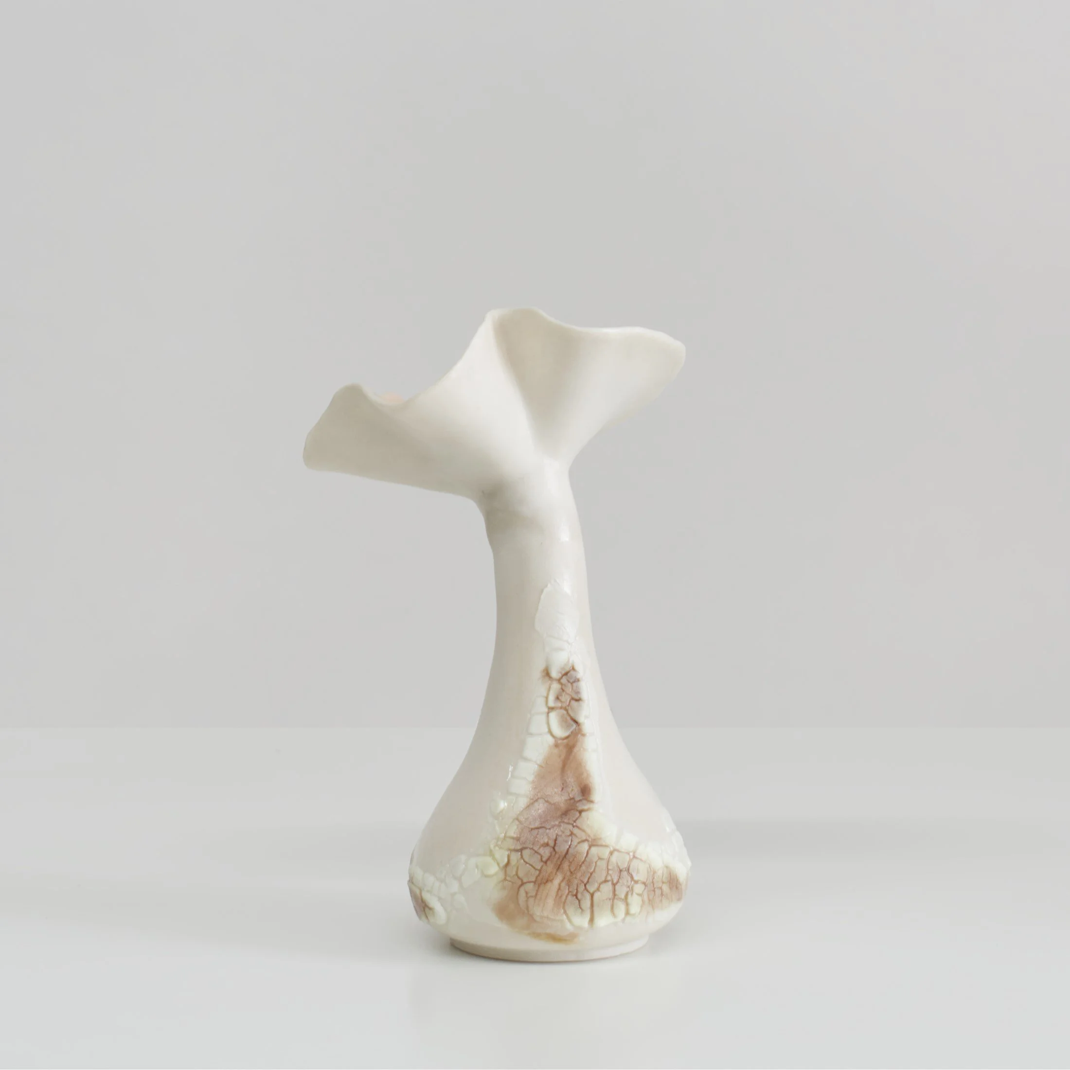 Fluerette bud vase_short stalk back.jpg