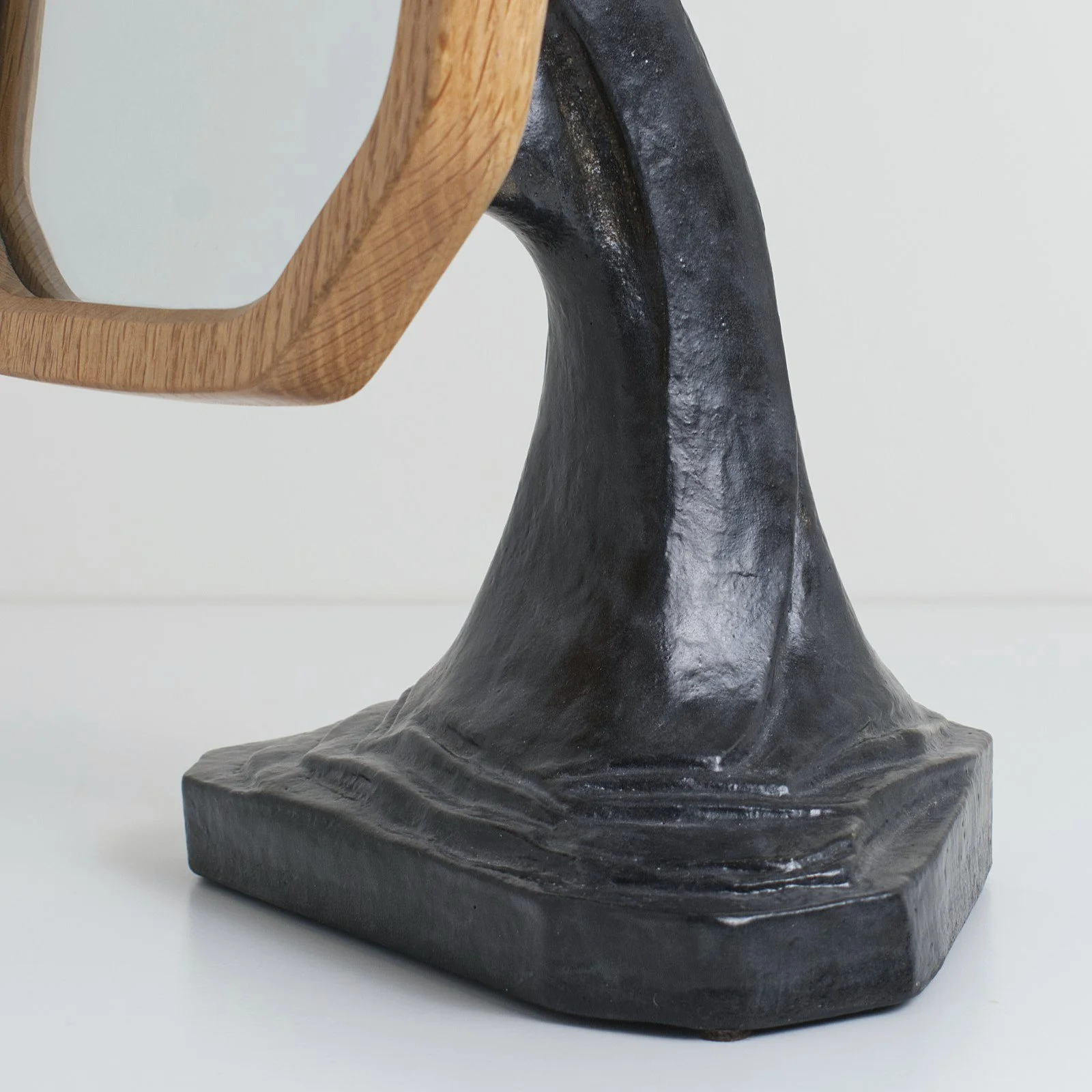 Noir vanity mirror_base carving.jpg