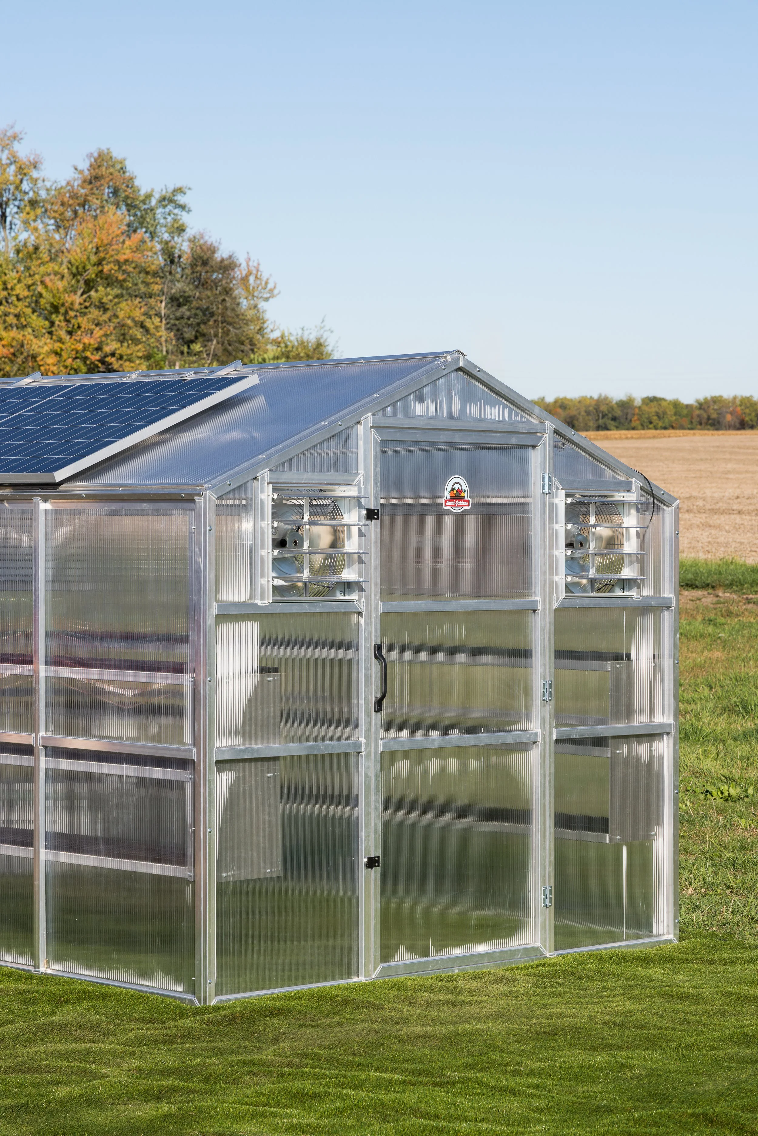 8 Wide Extendable Greenhouse [12 Long Vertical Fans On].jpeg