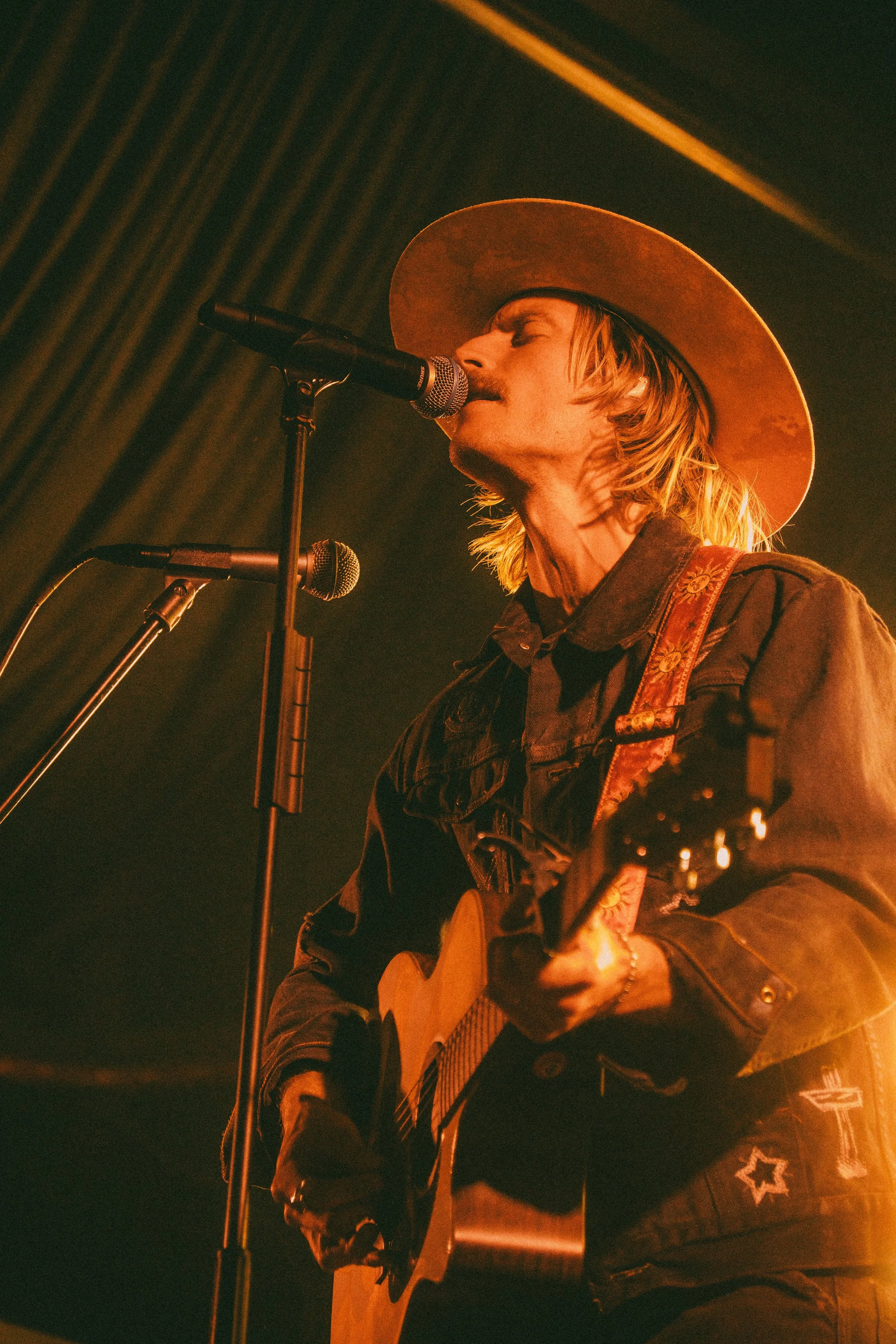 Lead Singer HL Resized.jpg