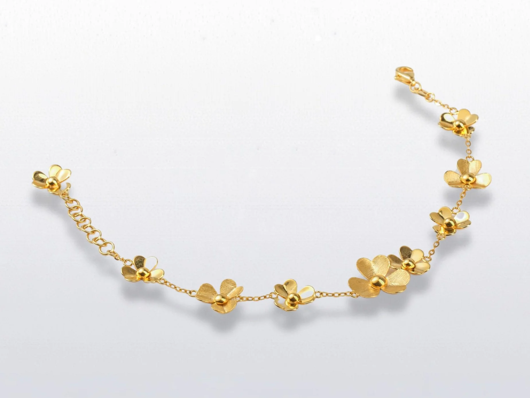 GOLD BRACELET 3.jpg