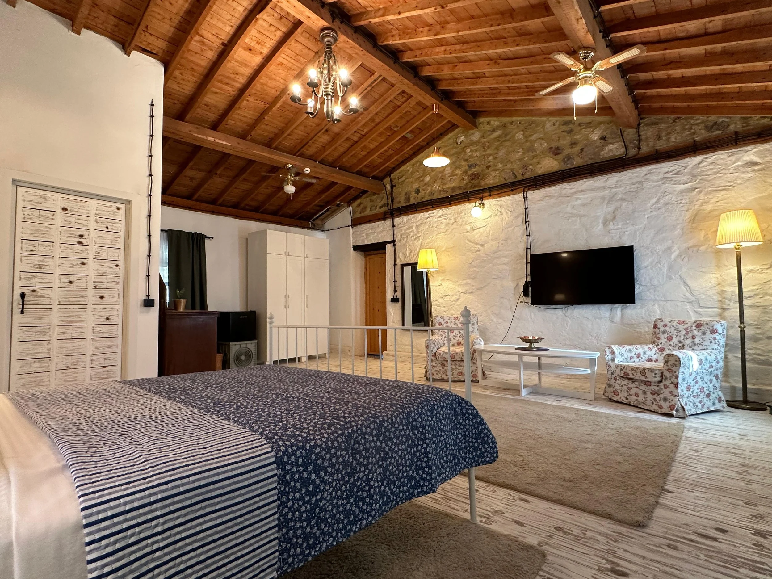 PHOTO-2026-01-16-21-48-46 2.jpg