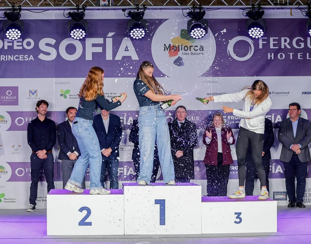 Silver medal at Trofeo Princesa Sof&iacute;a 2026!!! 🥈 🤯❤️

What a week. Clocking up 35 hours on the water across 5 days, offshore breeze, abandoned races, hiding under beanies and buffs (sooo cold). Palma really threw everything at us and I&rsquo;