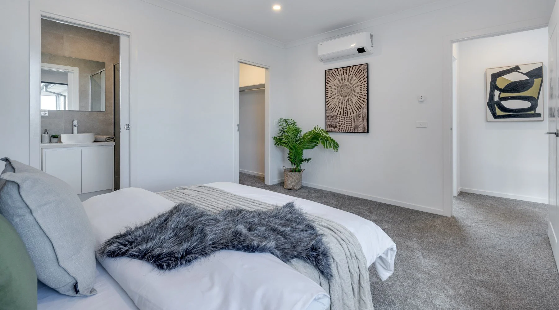 1_53 Dundee-Web-16 No WM.jpg