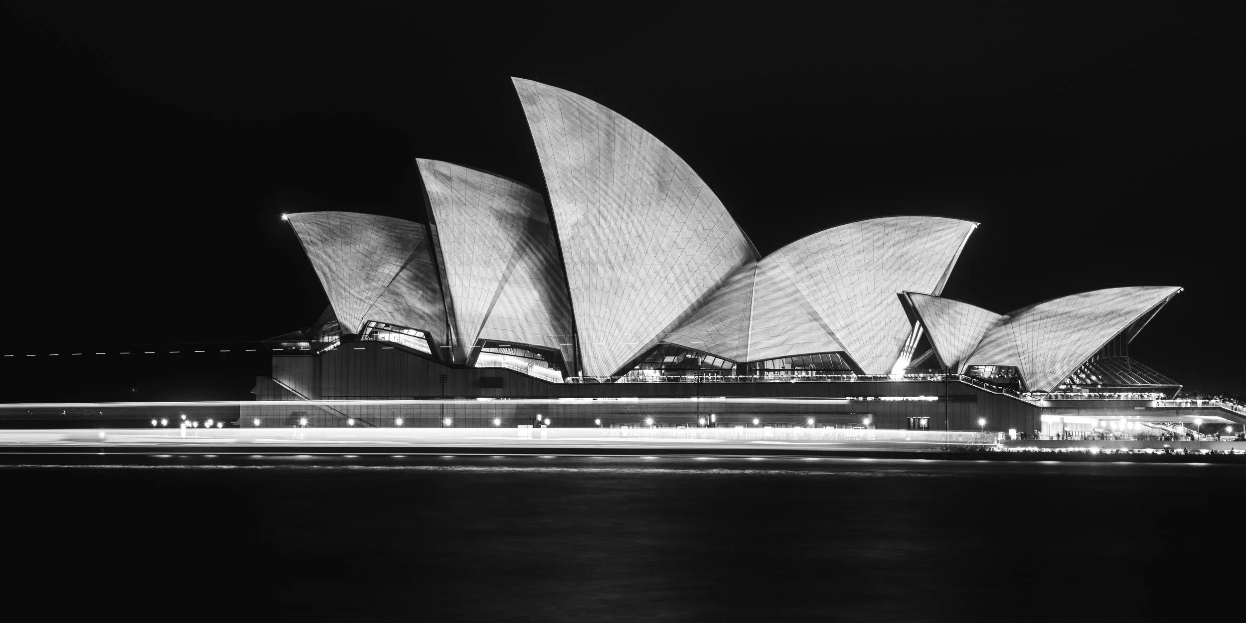 opera house 4 bw.jpg