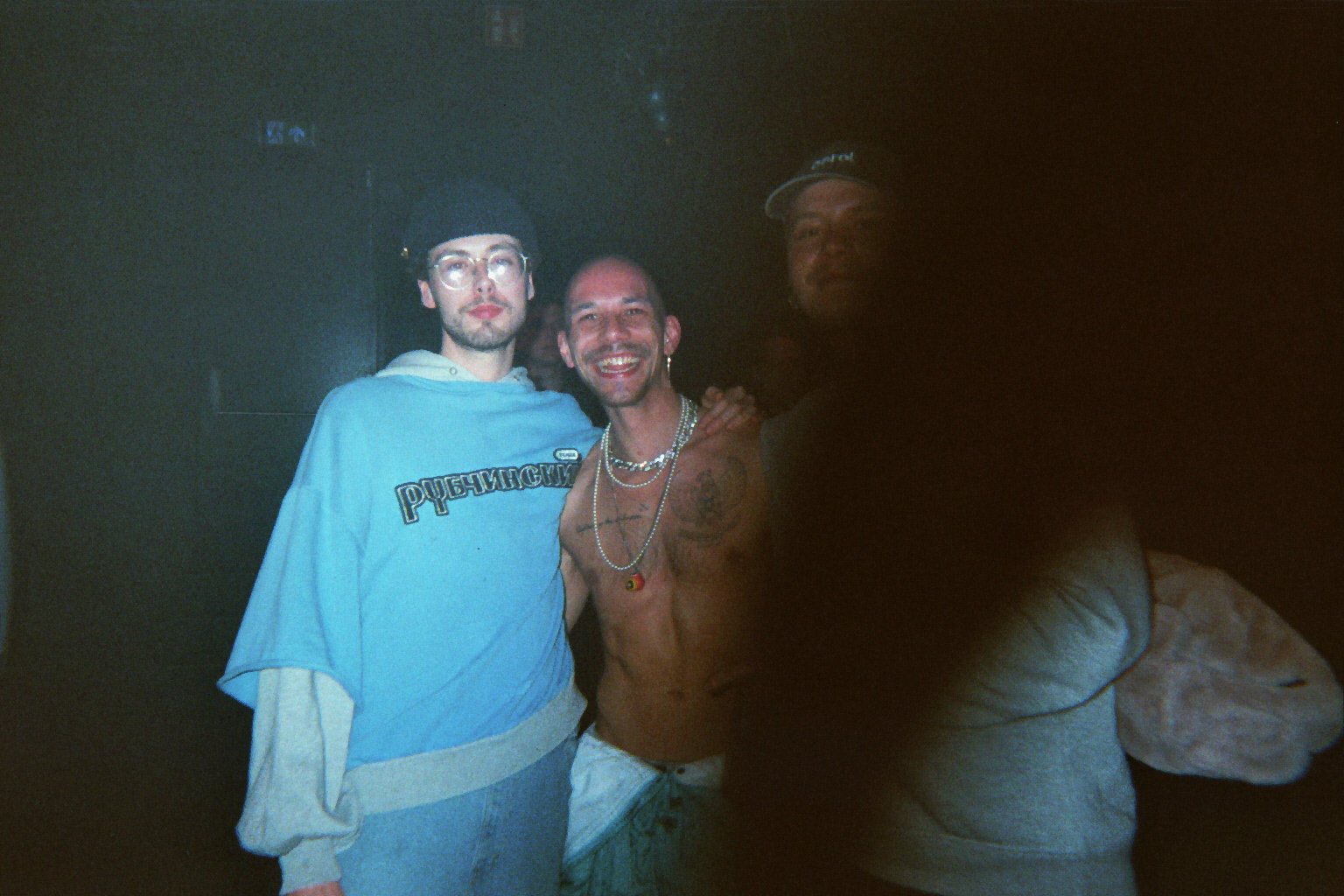 imm008_13.jpg