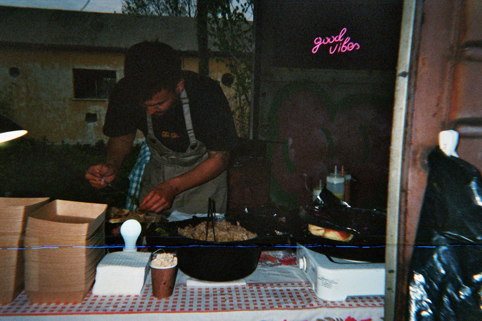 imm013_14.jpg