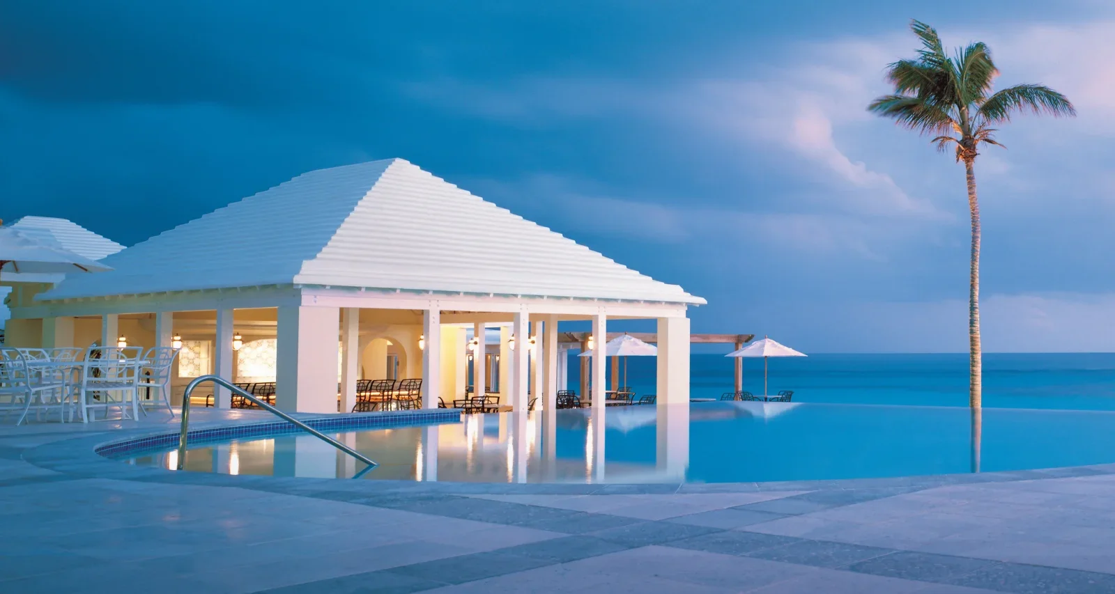 Rosewood bermuda pool