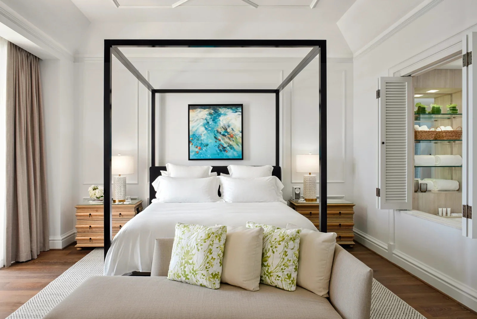 Rosewood bermuda living room