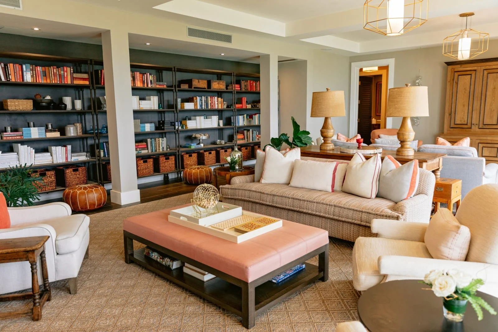 The Loren Bermuda lobby