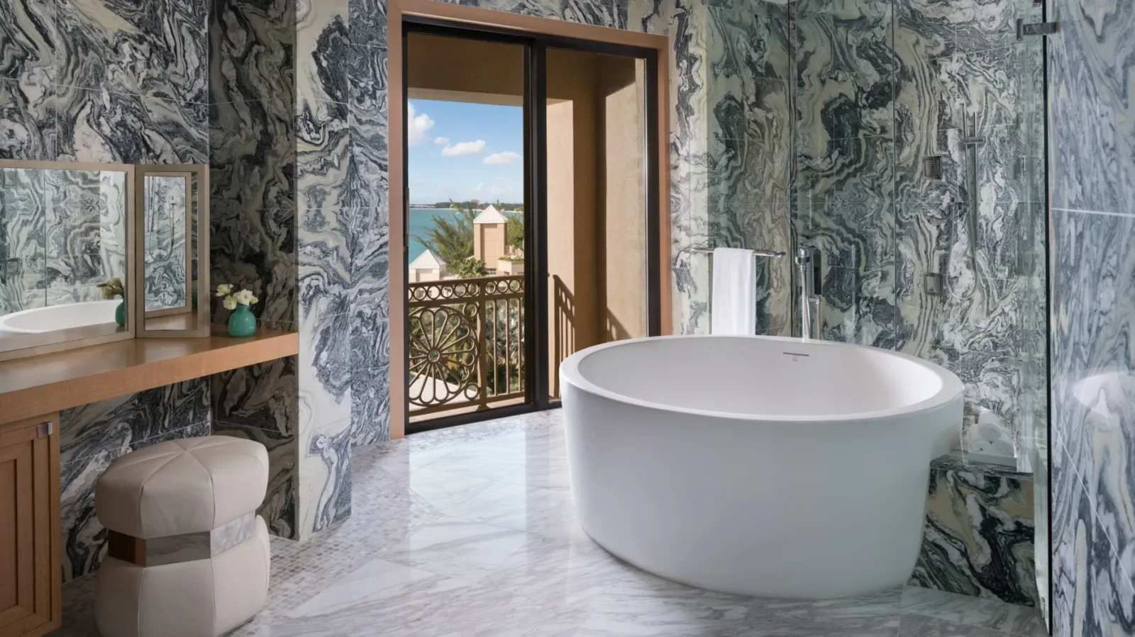 Ritz Carlton Grand Cayman bathroom