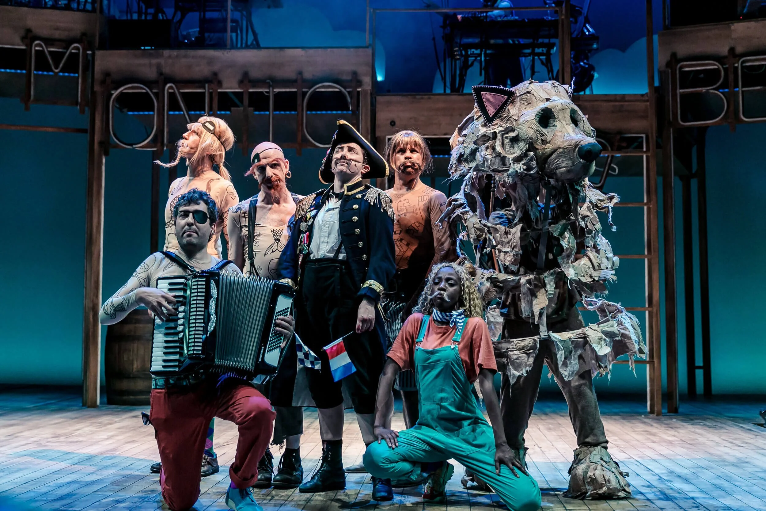 georgia-lowe-mr-gum-and-the-dancing-bear-the-musical-16.jpg
