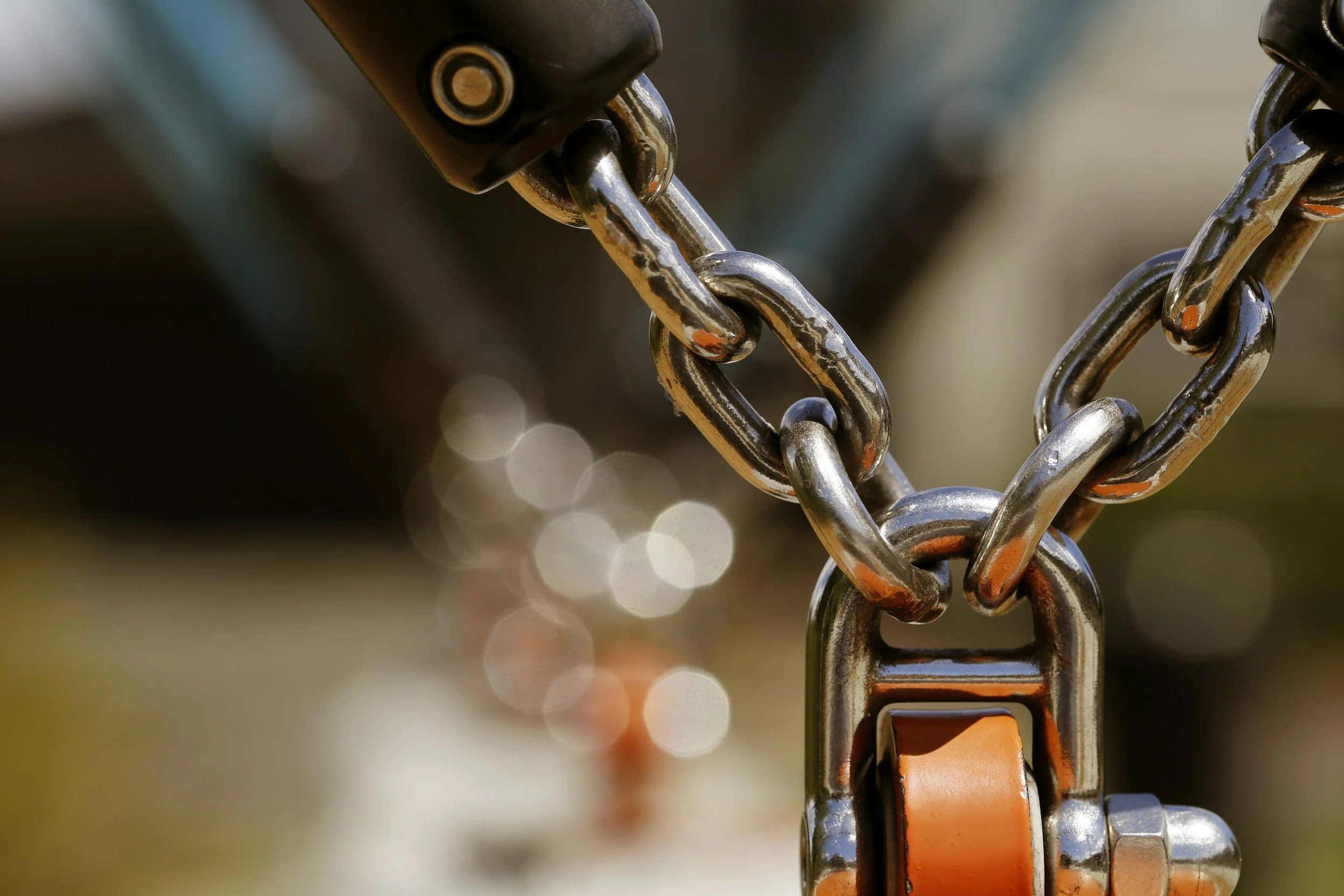 Attachment Theory: How Relational Patterns Are Formed