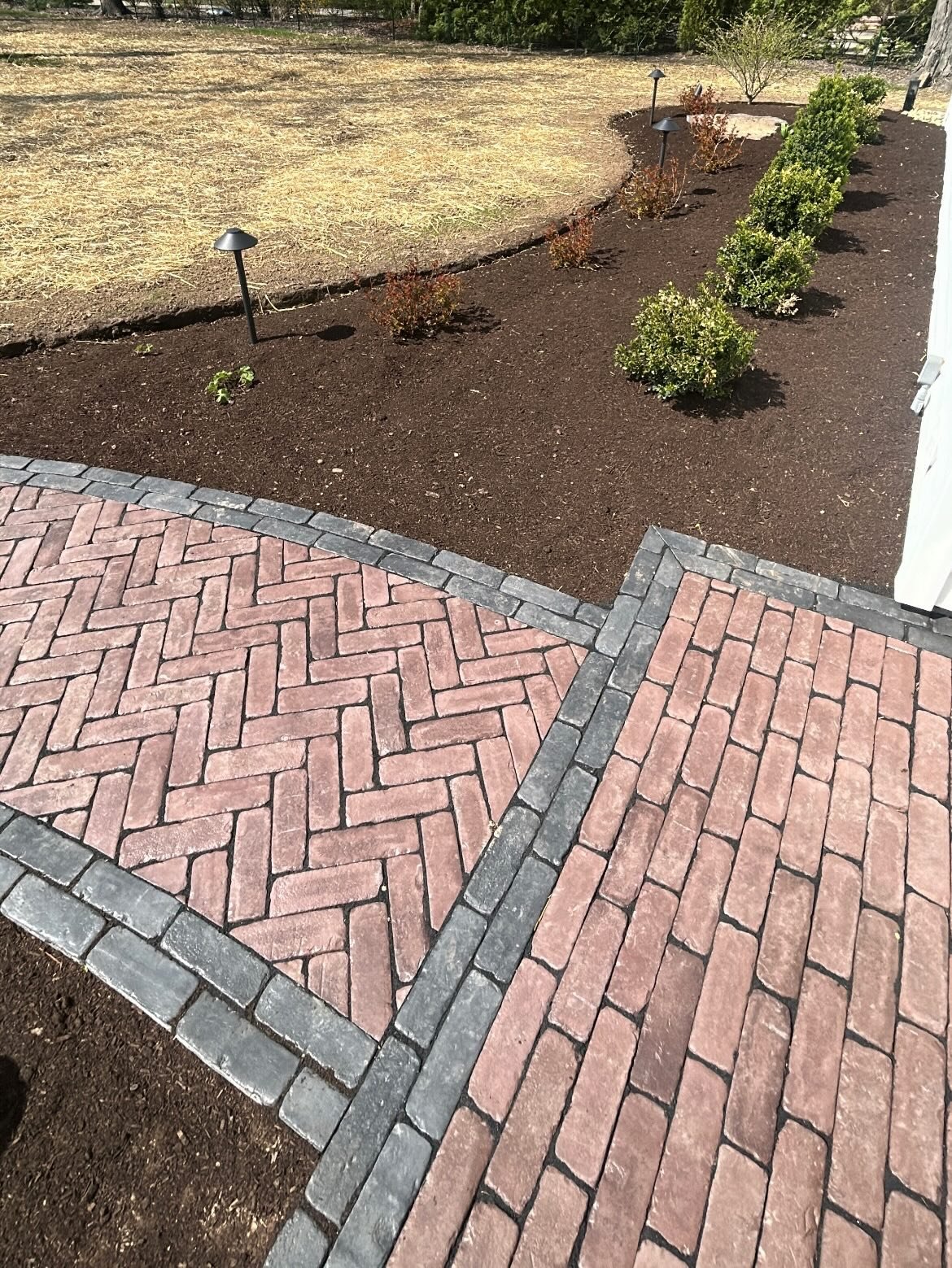 Take your landscape to the next level by incorporating multiple materials that create a bold, lasting impression. See how we bring this approach to our projects to set these landscapes apart from their neighbors!
&bull;
📞440-773-9256
💻hillsidelands