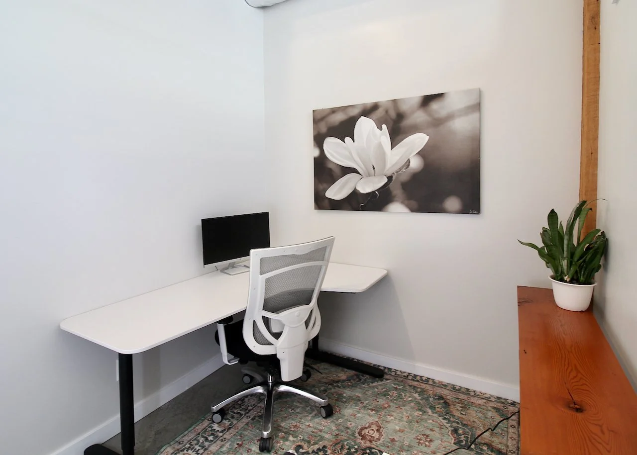 Affordable private office for hourly rental in vancouver