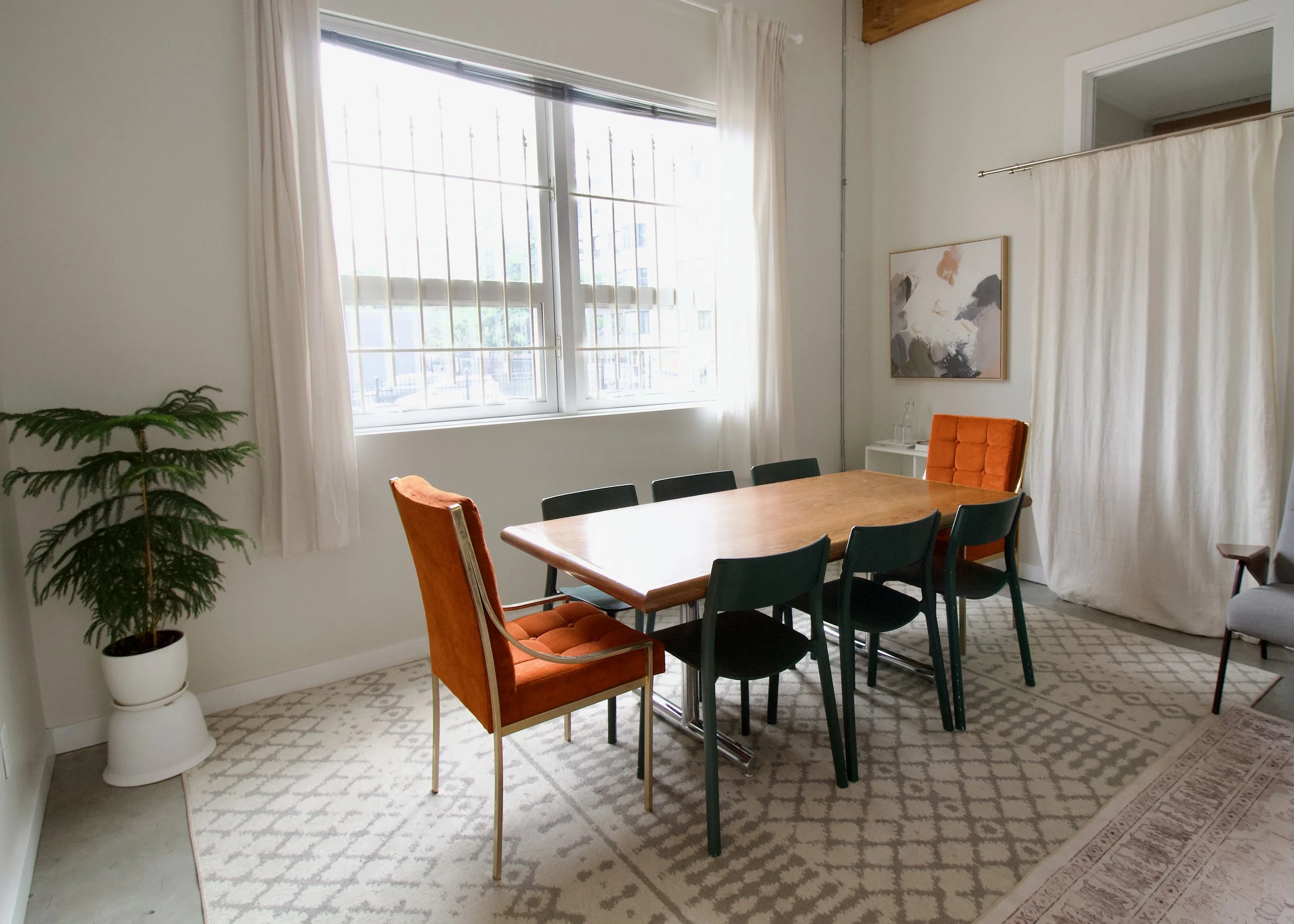 Coworking meeting room for rent in vancouver