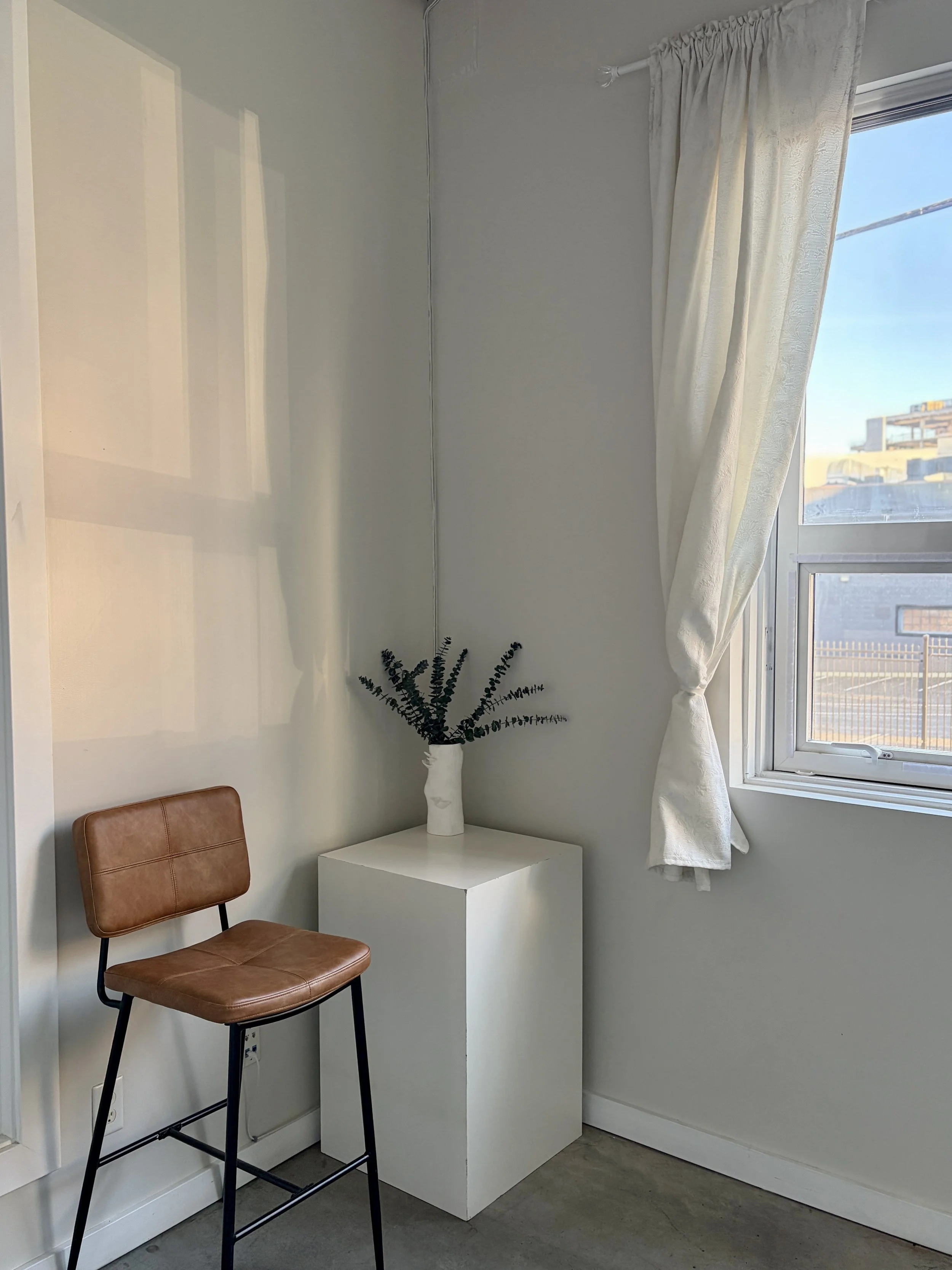 A bright and sunny photo studio for rent in vancouver with lots of natural light.