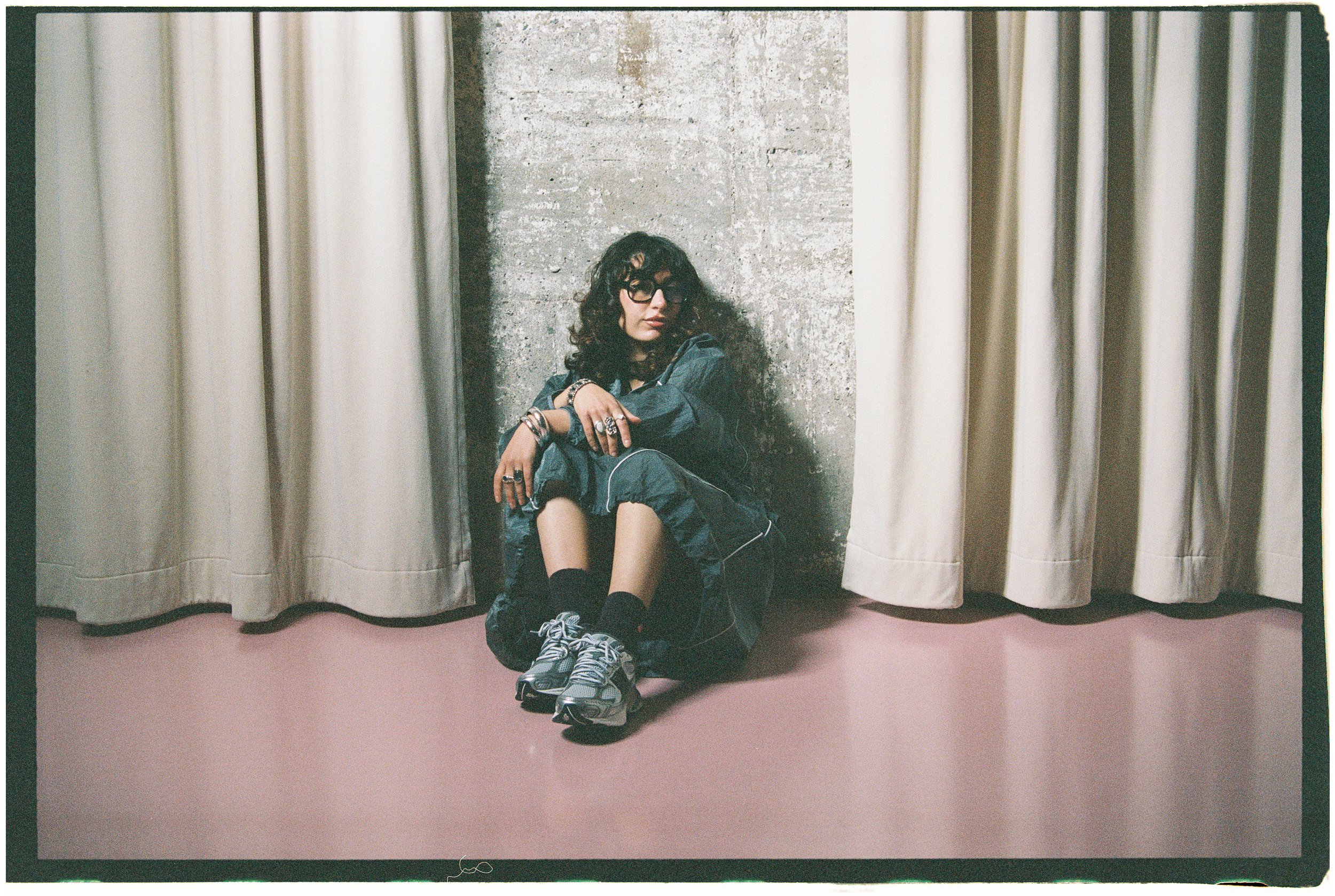 NEW BALANCE GREY DAYS BÜSRA ORIGINAL-2.jpg