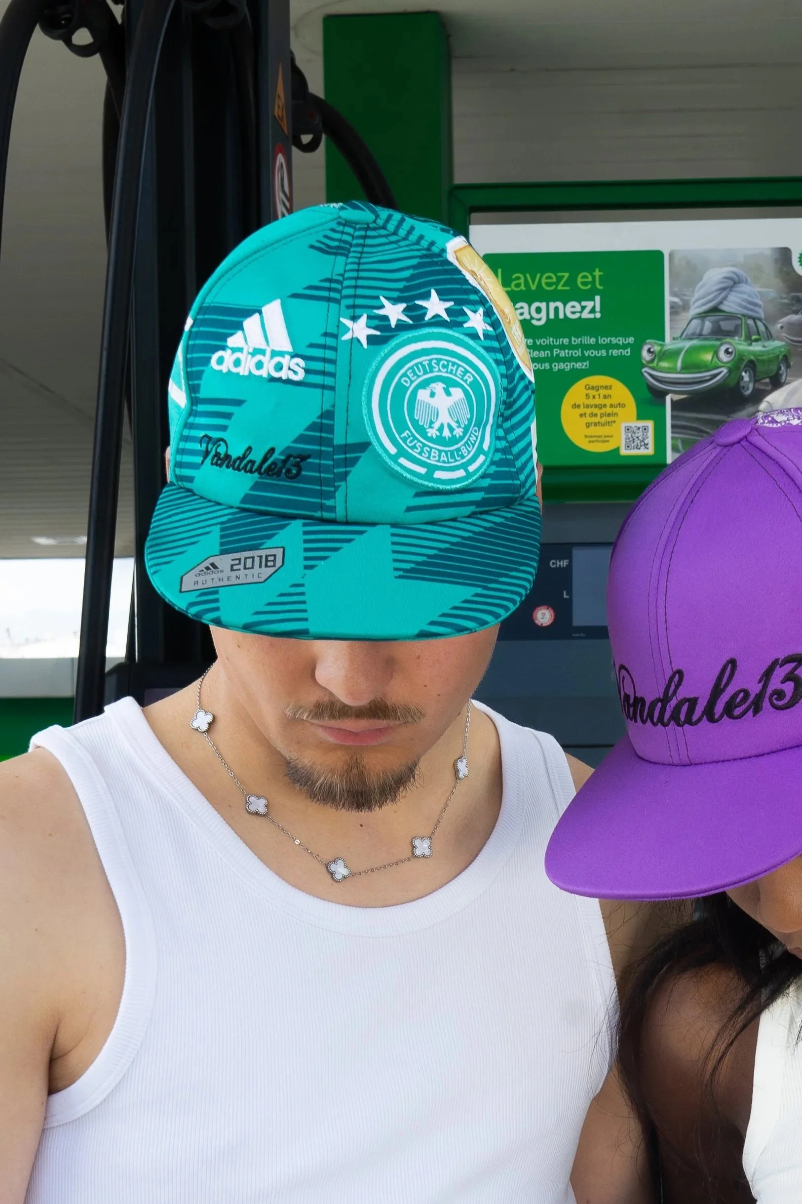 v2-casquette-24.jpg