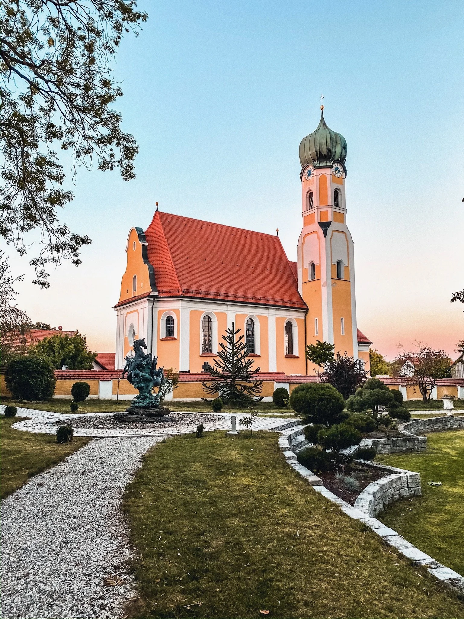 Kirche Oberhaindlfing.jpeg