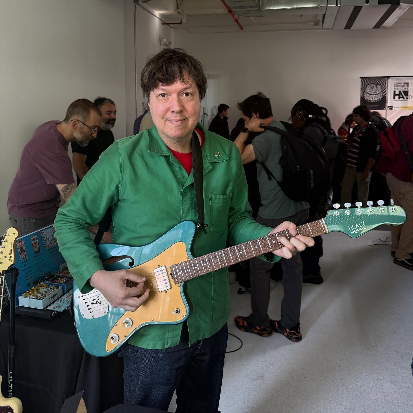 @mrdavehill played my guitar! Couldn&rsquo;t be more stoked!