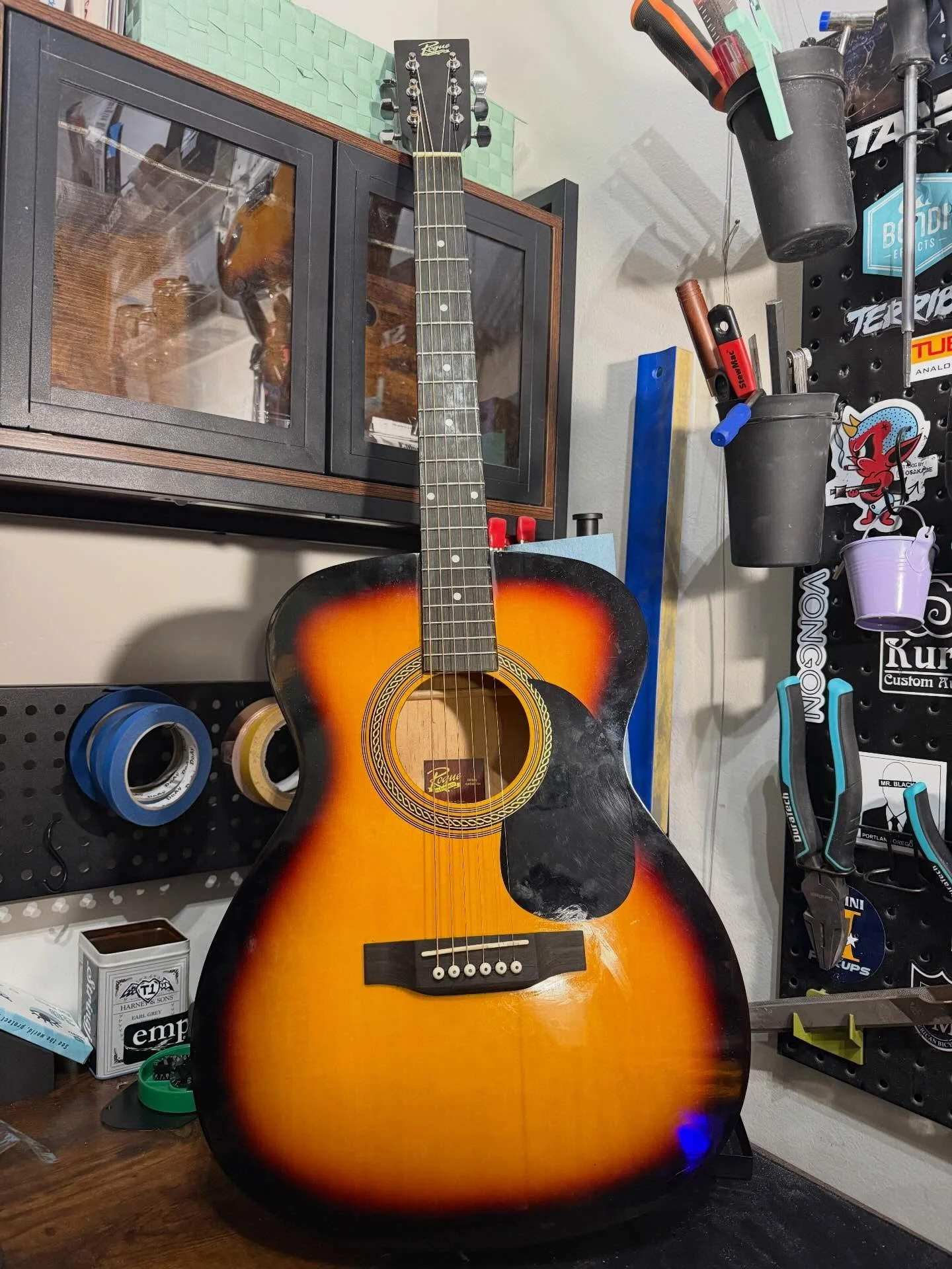 This is my customers first guitar, he&rsquo;s just learning to play!
