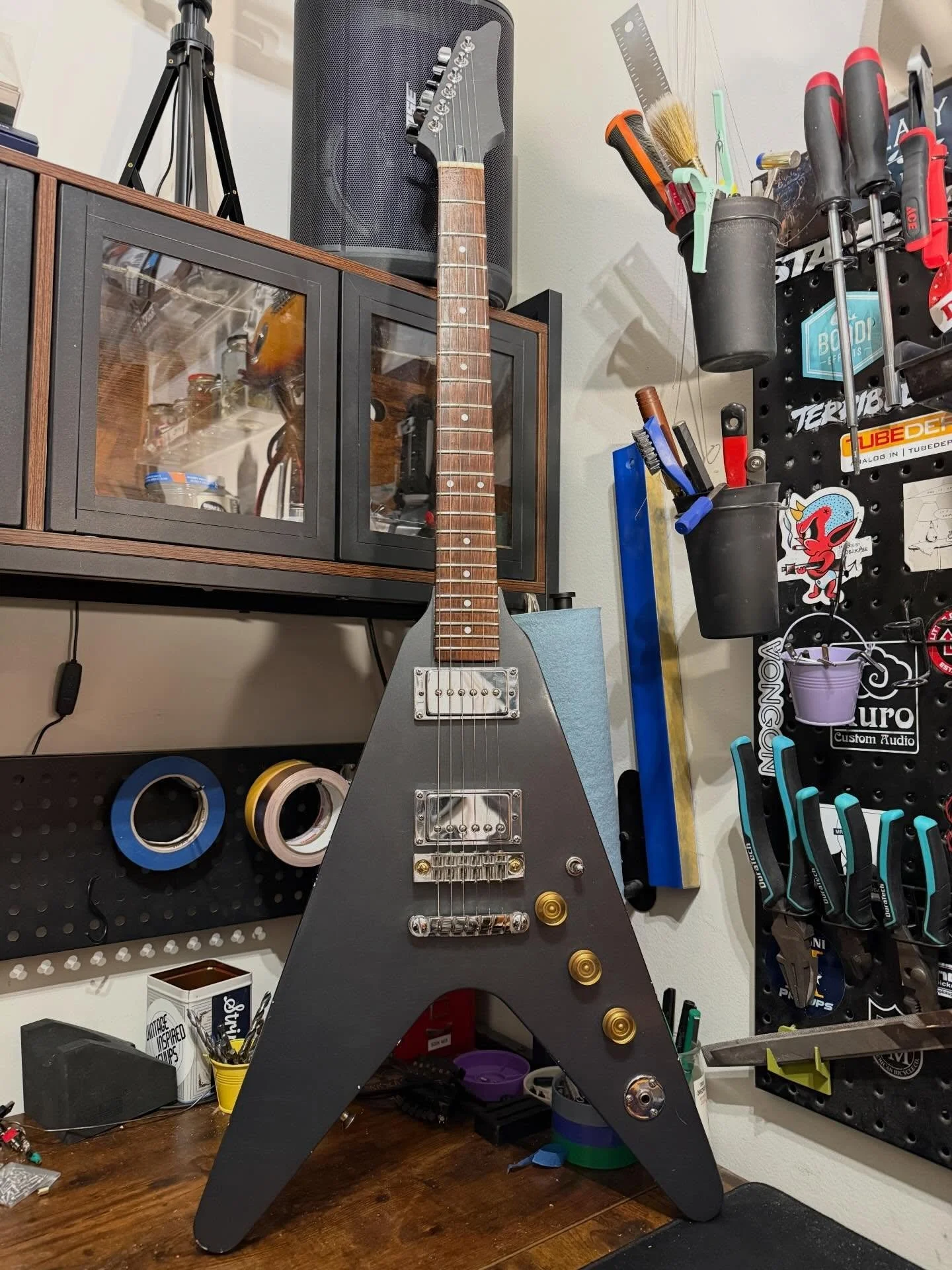 This thing is pretty sick, I gotta say. I&rsquo;ve never been a V or Explorer type but they&rsquo;ve been growing on me!