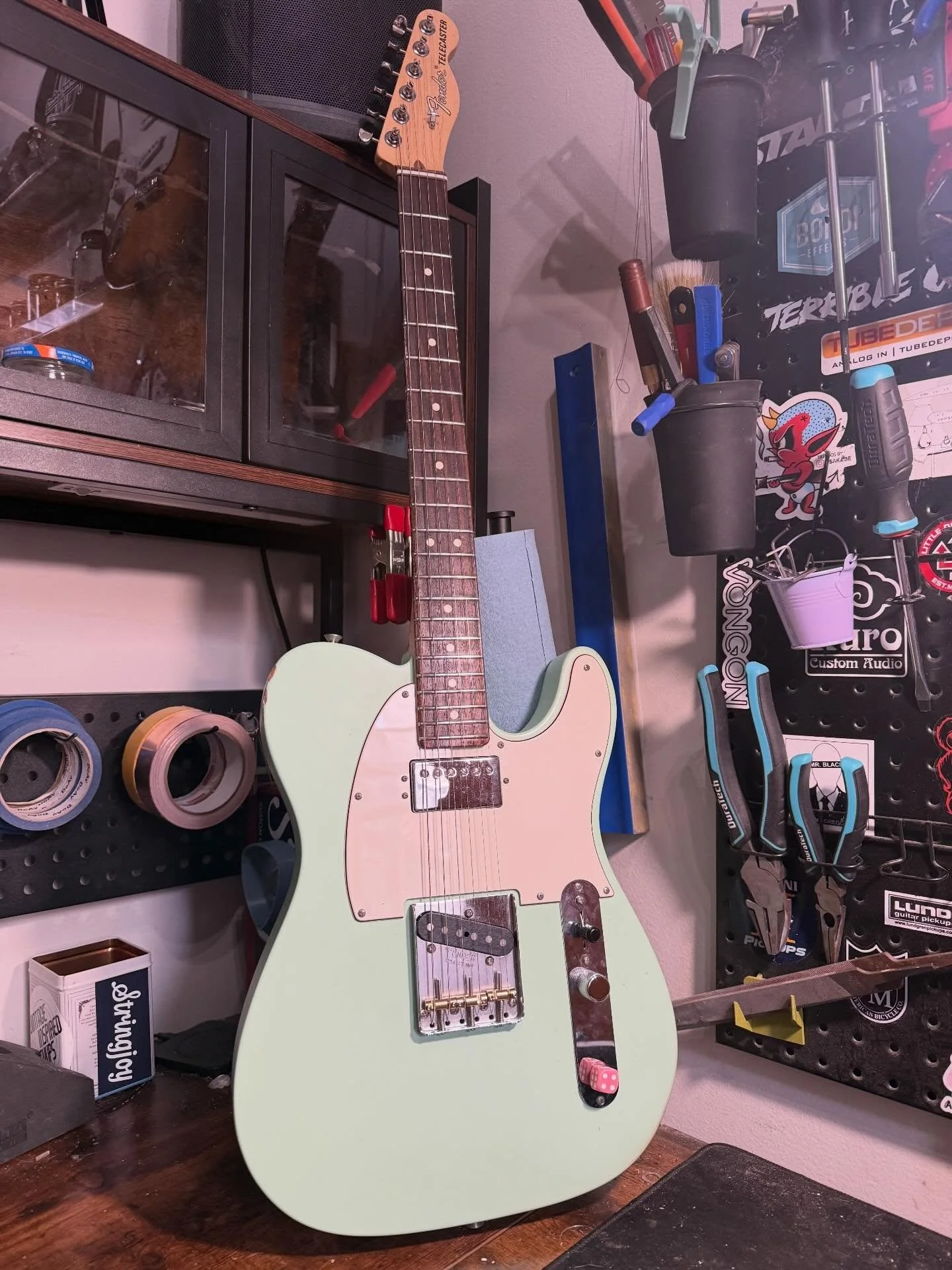 I always suggest that people upgrade to a compensated set of saddles for their 3 saddle #tele bridges, plus brass sounds better anyway&hellip;