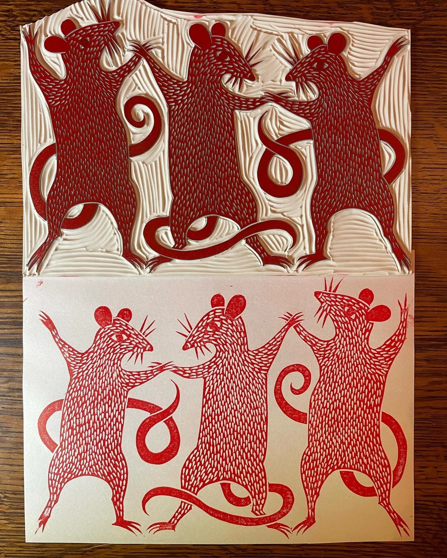 Rat party! Swipe to the end to see my previous try which is a little embarrassing&hellip; carved an entire rat block before I realized I forgot their tails 😣