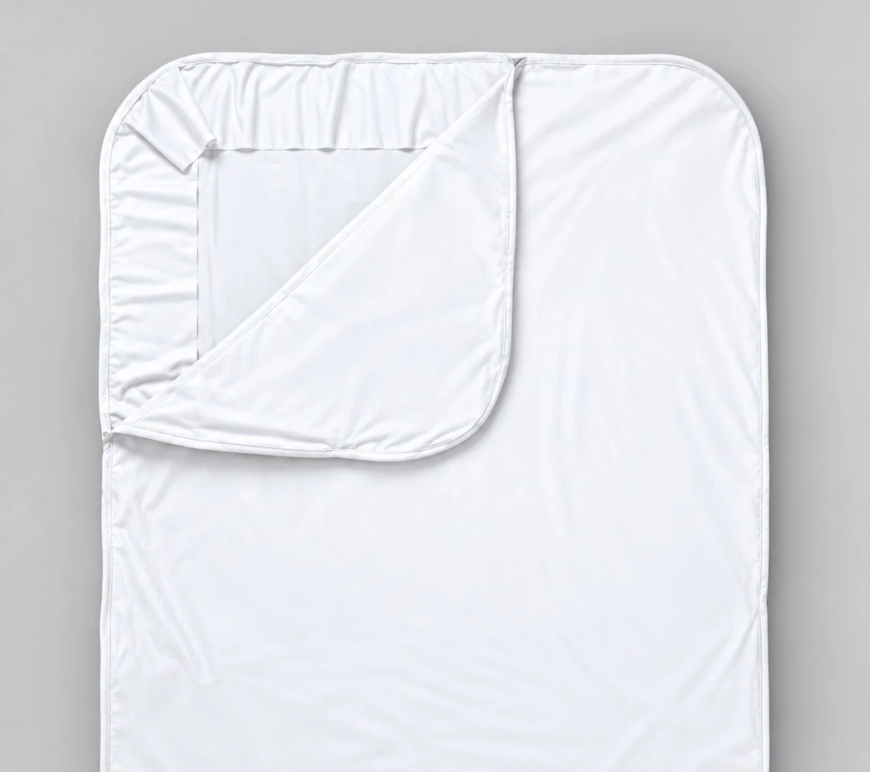 Curve Zipper Post Mortem pouch.jpg