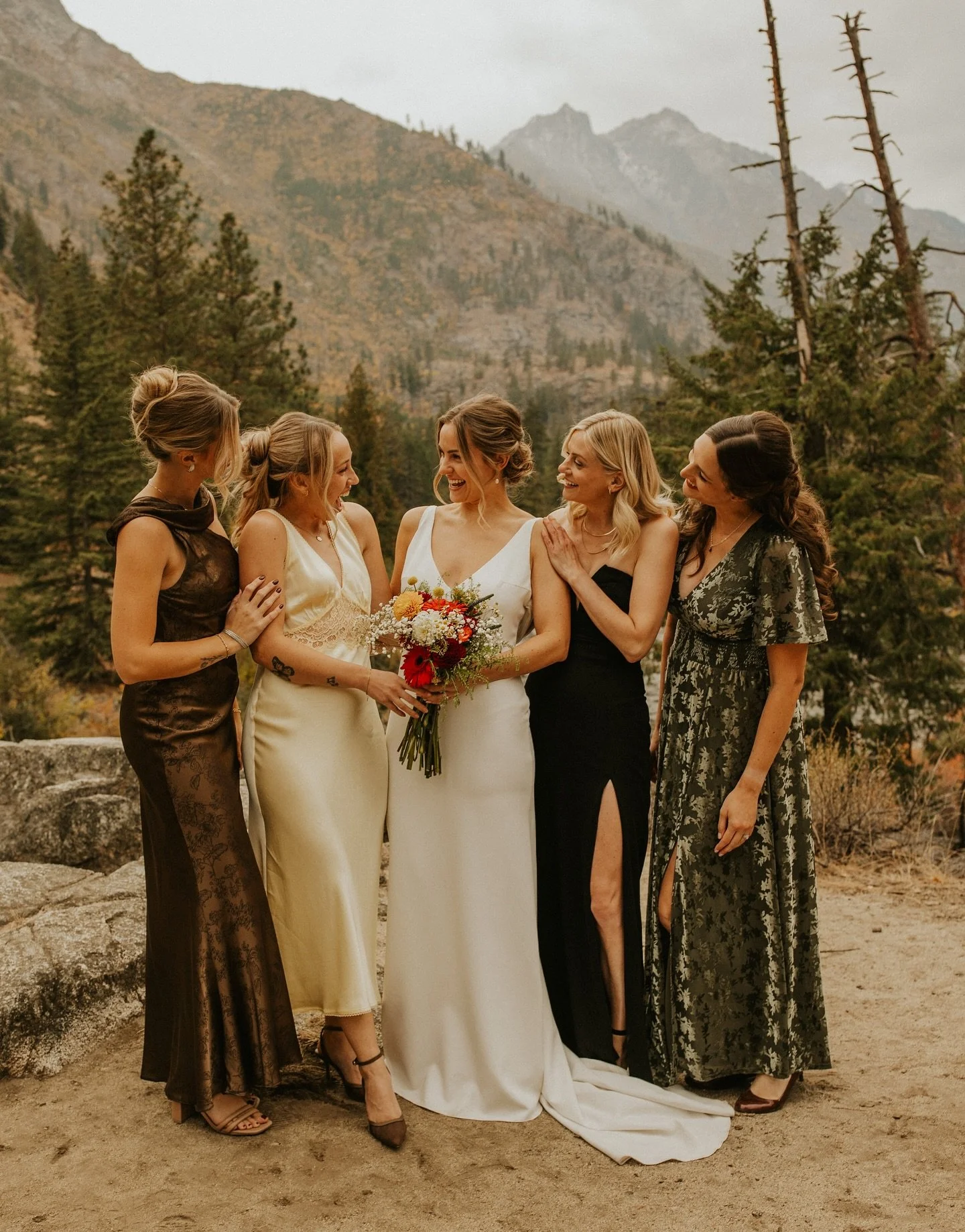 For the moms + the girls 💛