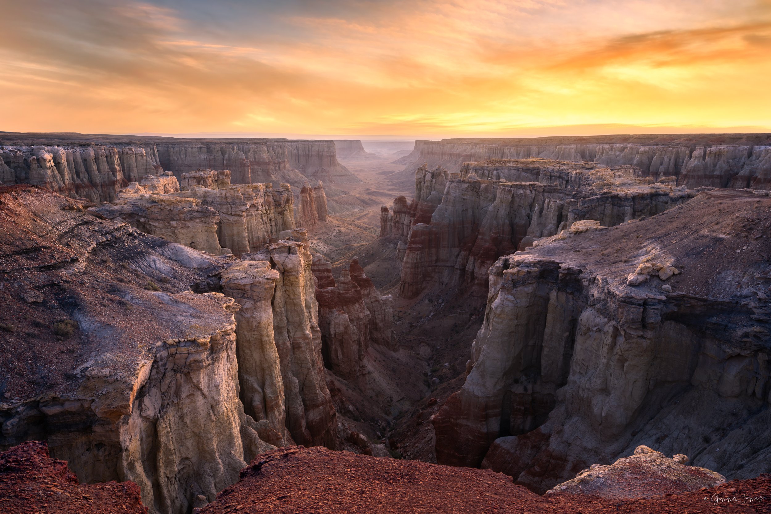 Coalmine Canyon 48x32 (4x6) $2700, 36x24 $1600..jpg