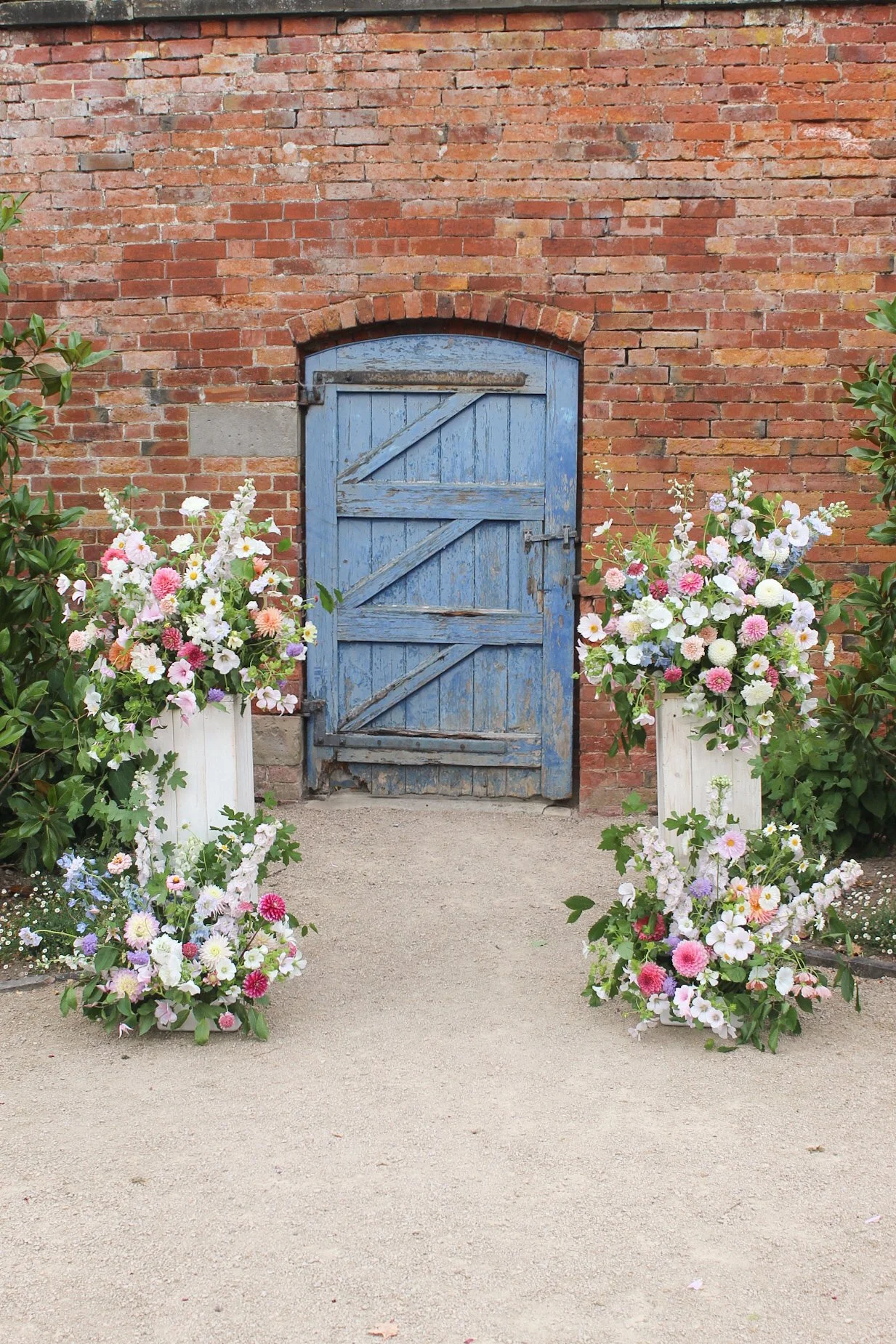 thorpe garden outdoor wedding.JPG