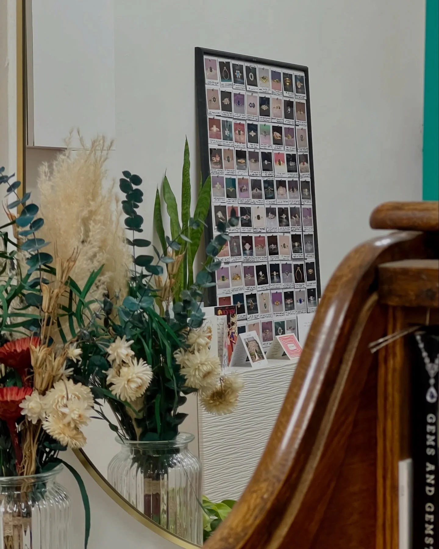 Hey, happy new year! Here are some favorites from my camera roll over the past few weeks &ndash; a mesmerising mix of gemstones destined for custom jewellery celebrating marriages and births, a wee trip to Germany to spend time with my friend, and Ch