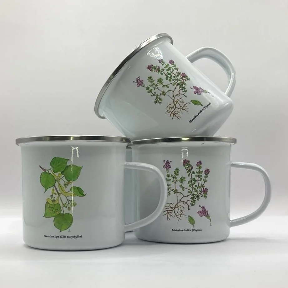 Emajlirana skodelica s tiskom – personalizirana darilna skodelica