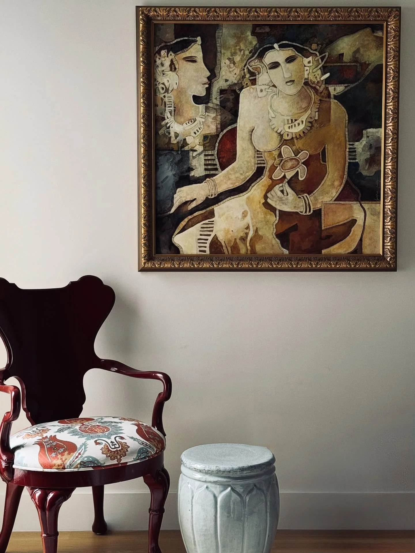 Taking a moment to appreciate the South Asian art in some of my projects as Diwali approaches. 

Design | @retirodesign.co 

#southasiandesigner
#indianart 
#diwali 
#interiordesign 
#retirodesignco