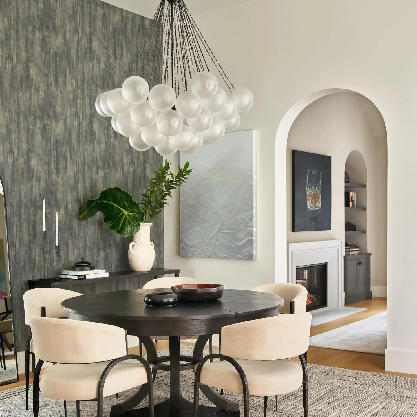 Architectural details, statement light fixtures and textured surfaces make big statements in a neutral space. 

Design | @retirodesign.co 
Architecture | @armourarchitecture 
Photography | @kuohphotography 
Styling | @jodyblainemoon 

#diningroom 
#d